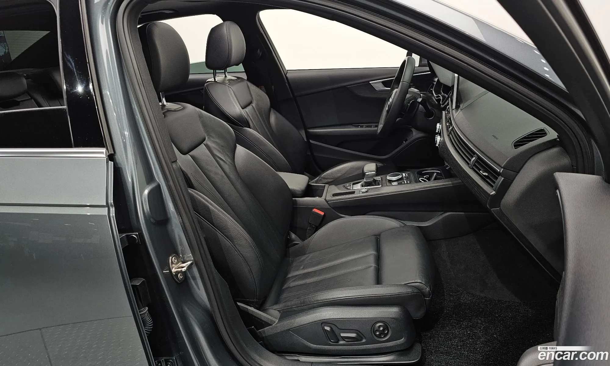 Audi A4 2019 WAUZZZF4XKN022411 — 15