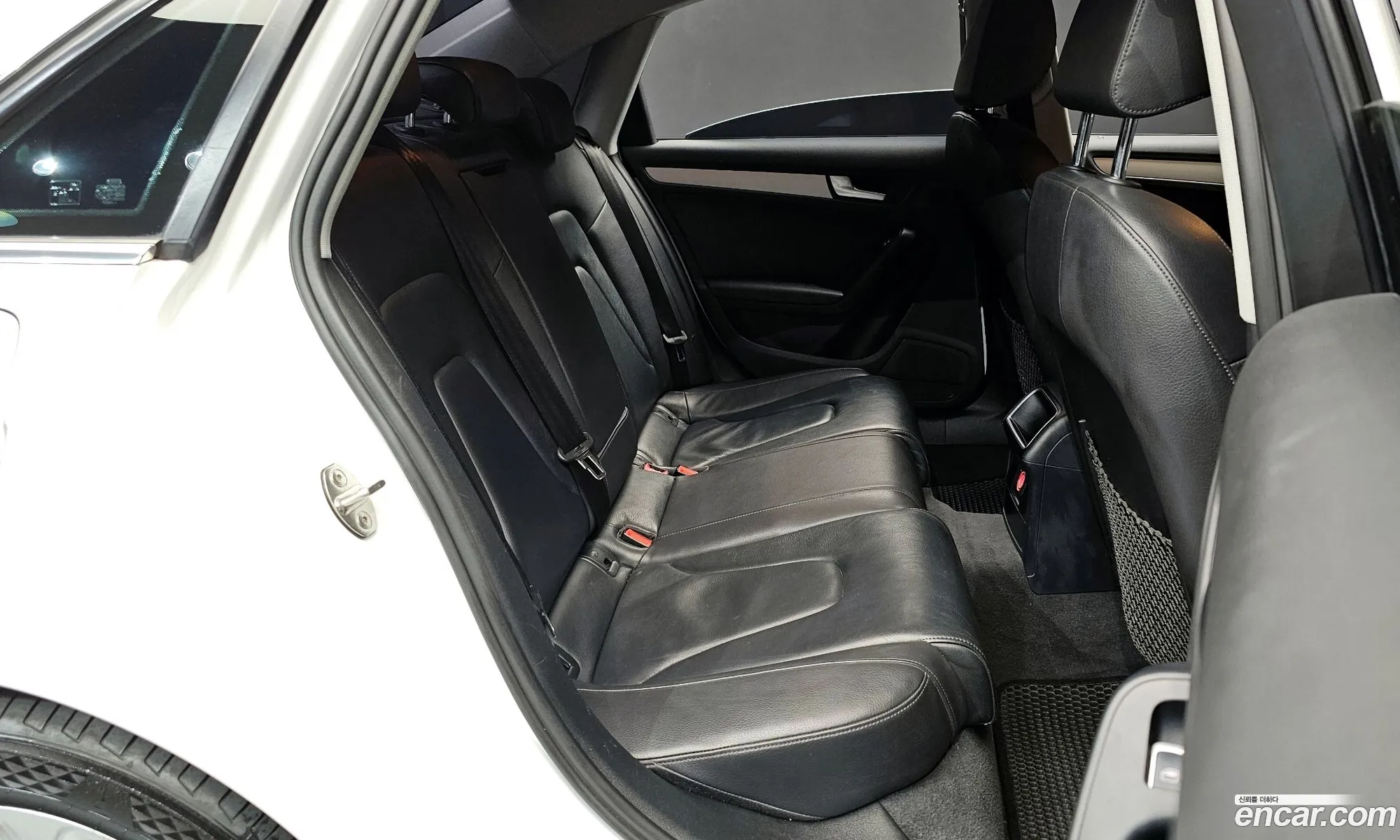 Audi A4 2015 WAUZZZ8K9FN030680 — 7