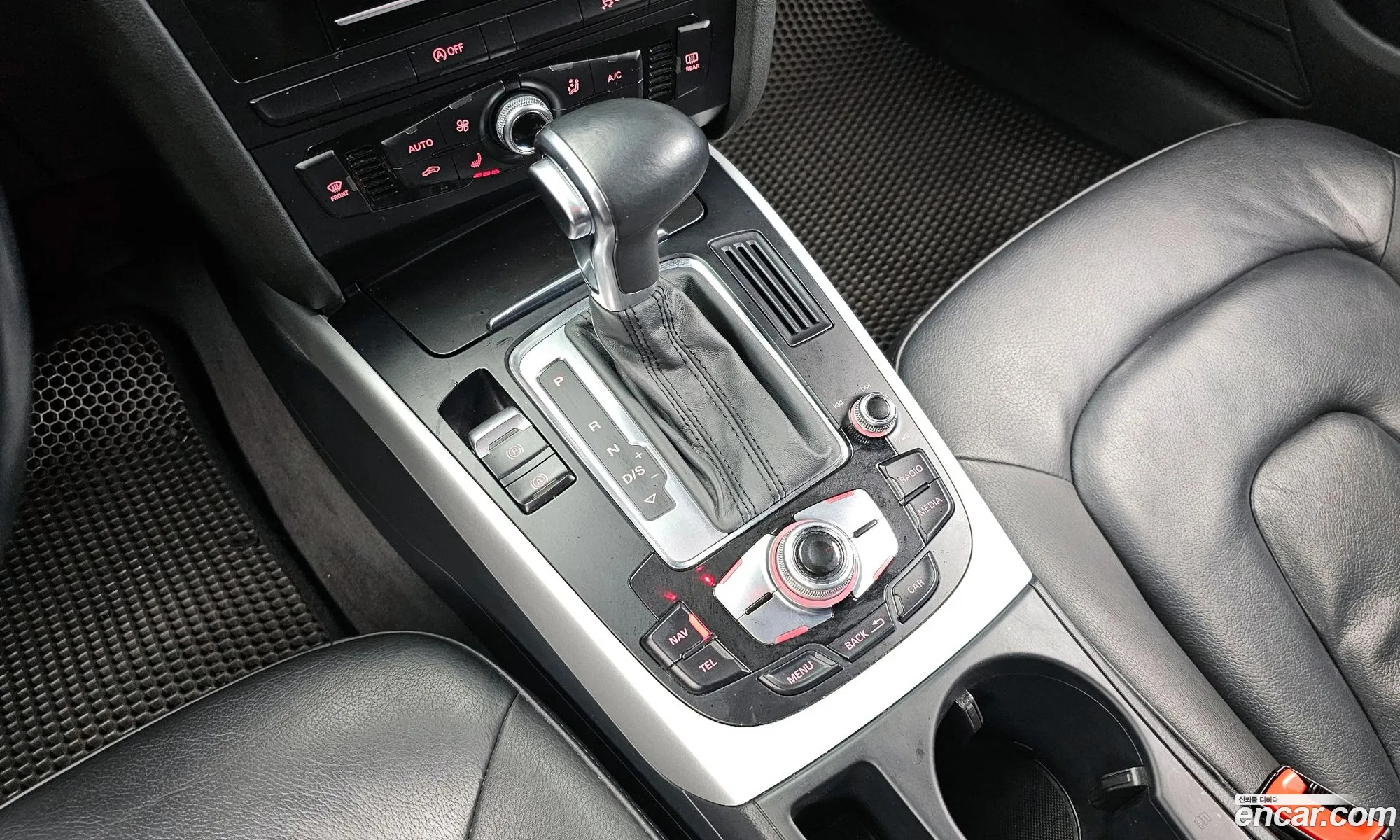 Audi A4 2015 WAUZZZ8K9FN030680 — 2
