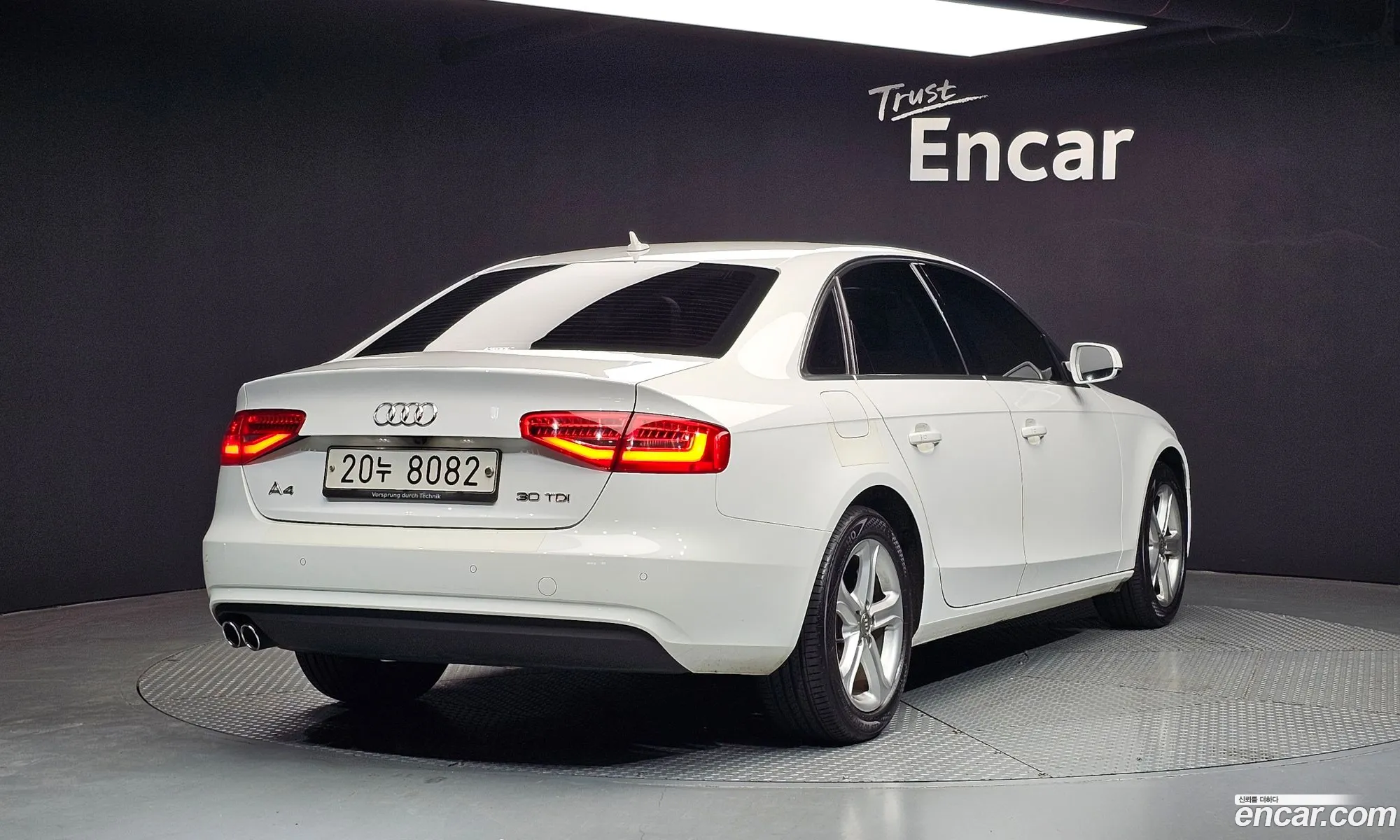 Audi A4 2015 WAUZZZ8K9FN030680 — 4