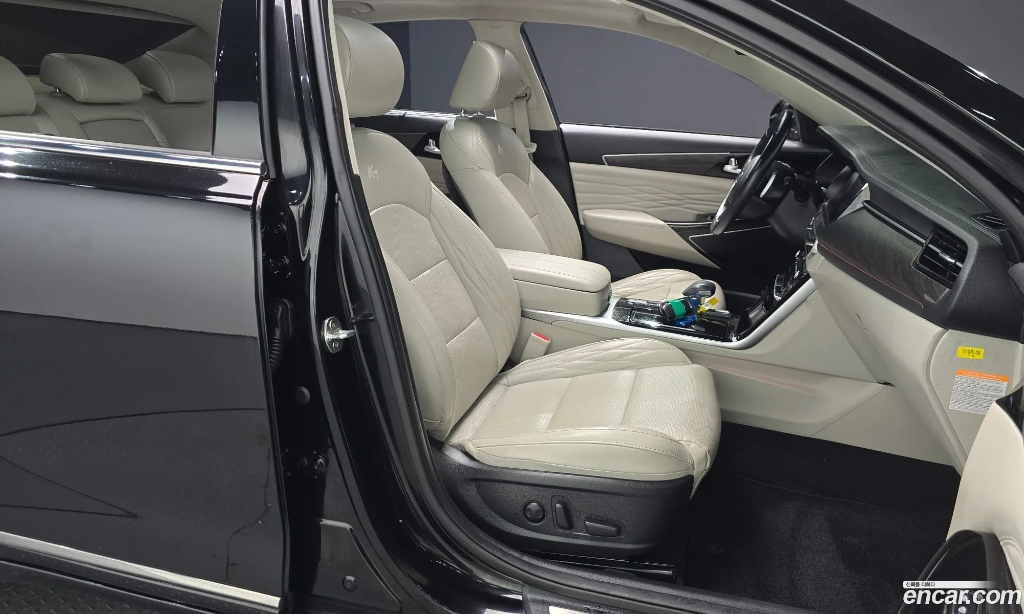 Kia K7 Premier Hybrid 2019 — 17