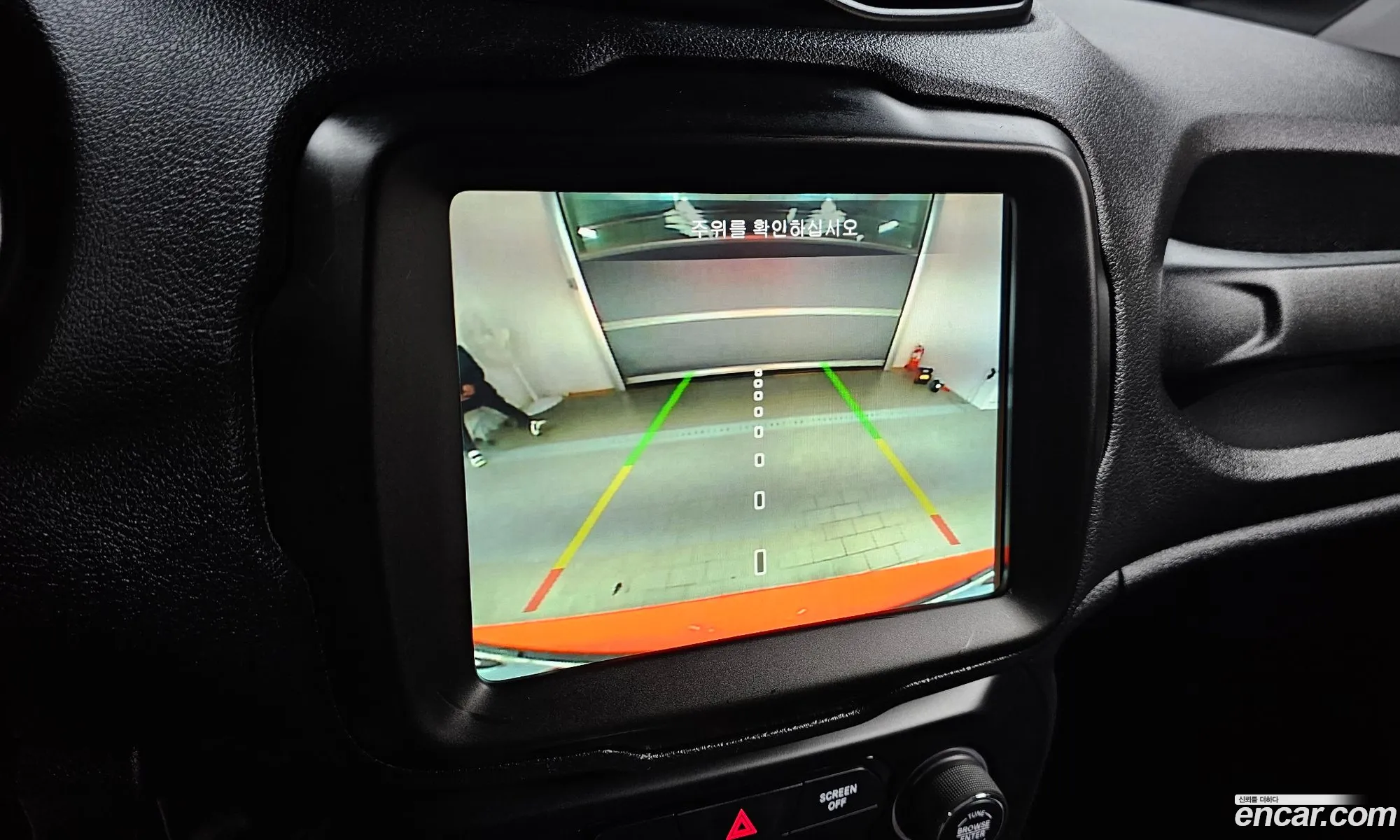 Jeep Renegade 2021 1C4NJCDB9MPM31059 — 3