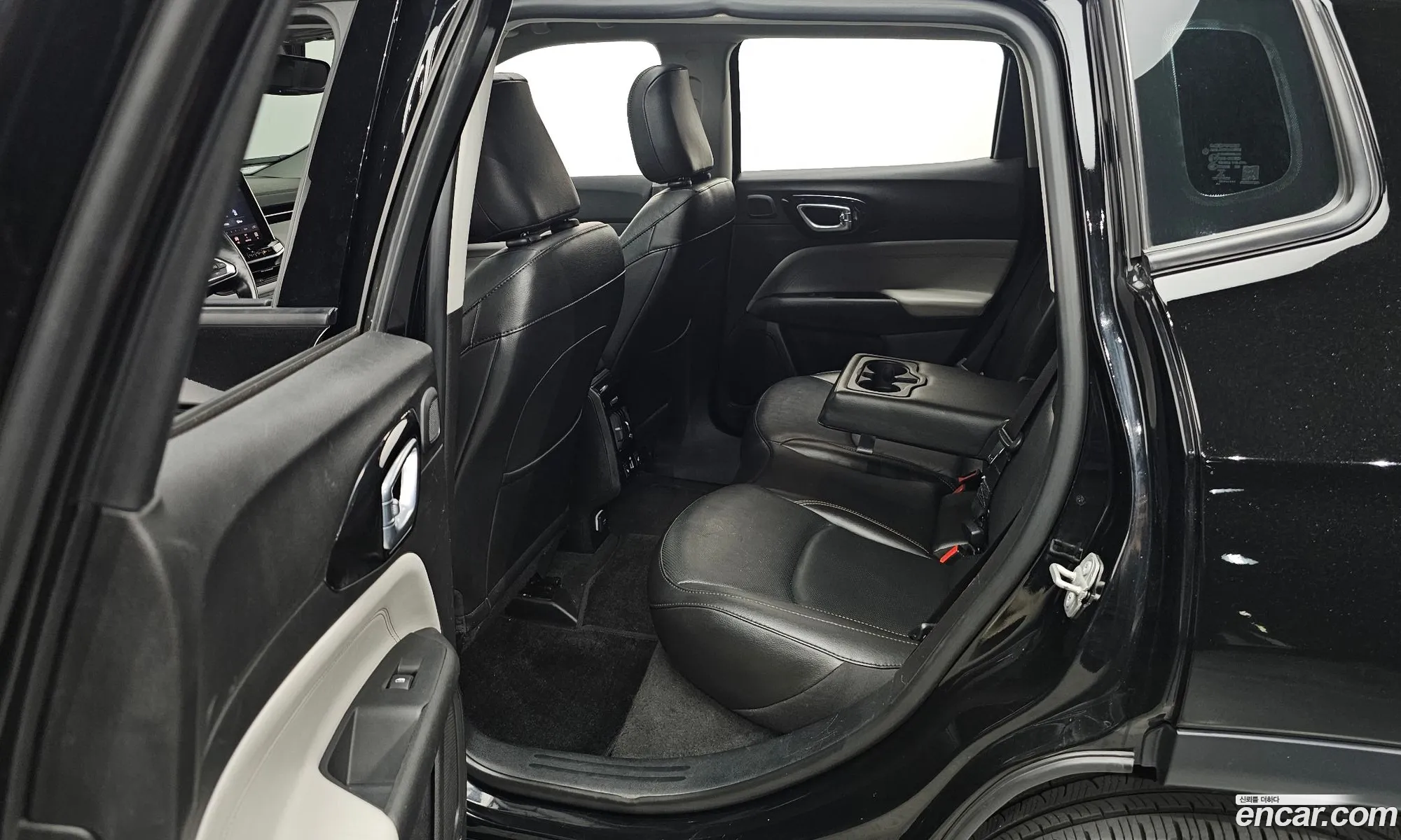 Jeep Compass 2022 3C4NJDCB0NT179075 — 10
