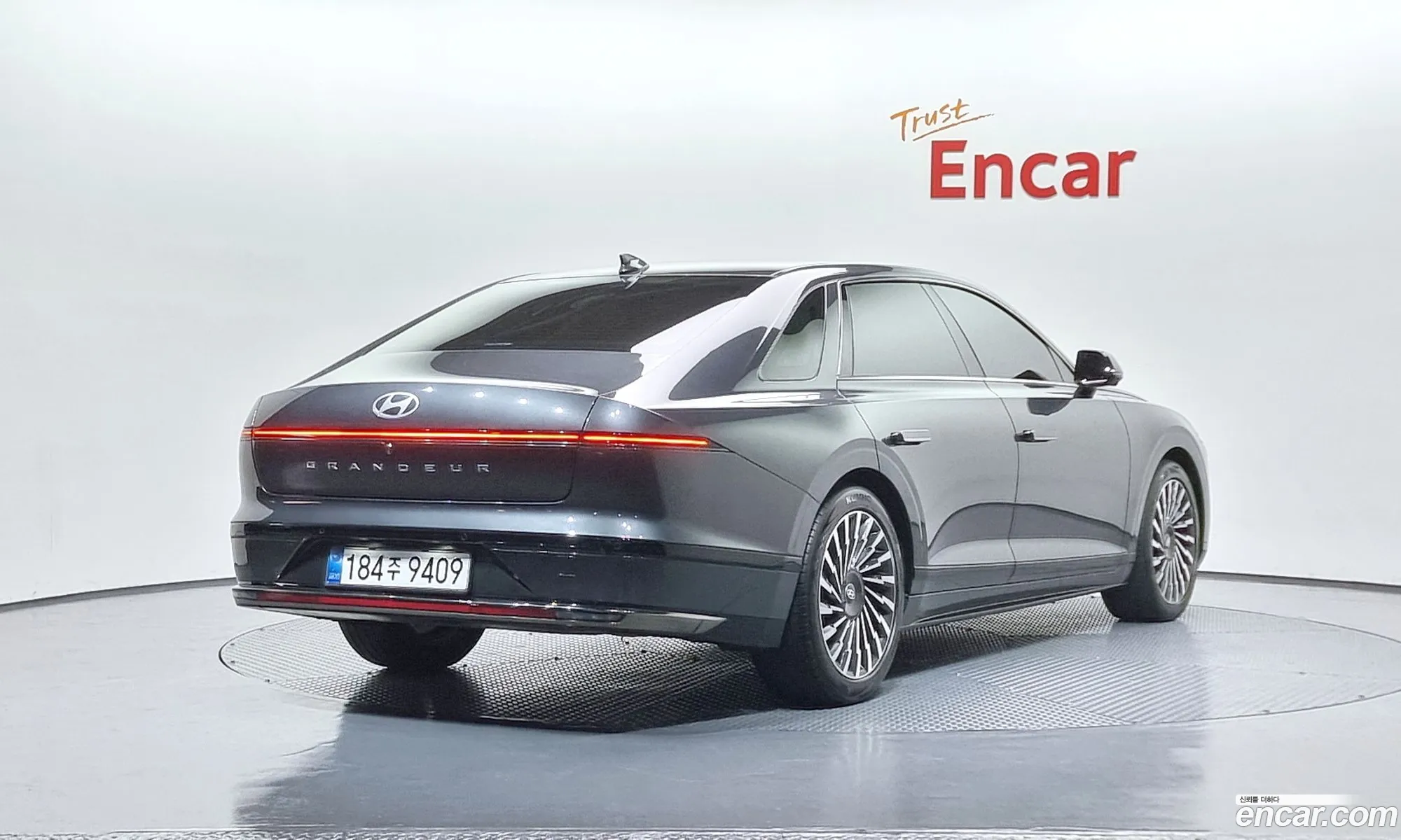 Hyundai Grandeur Hybrid 2023 — 4