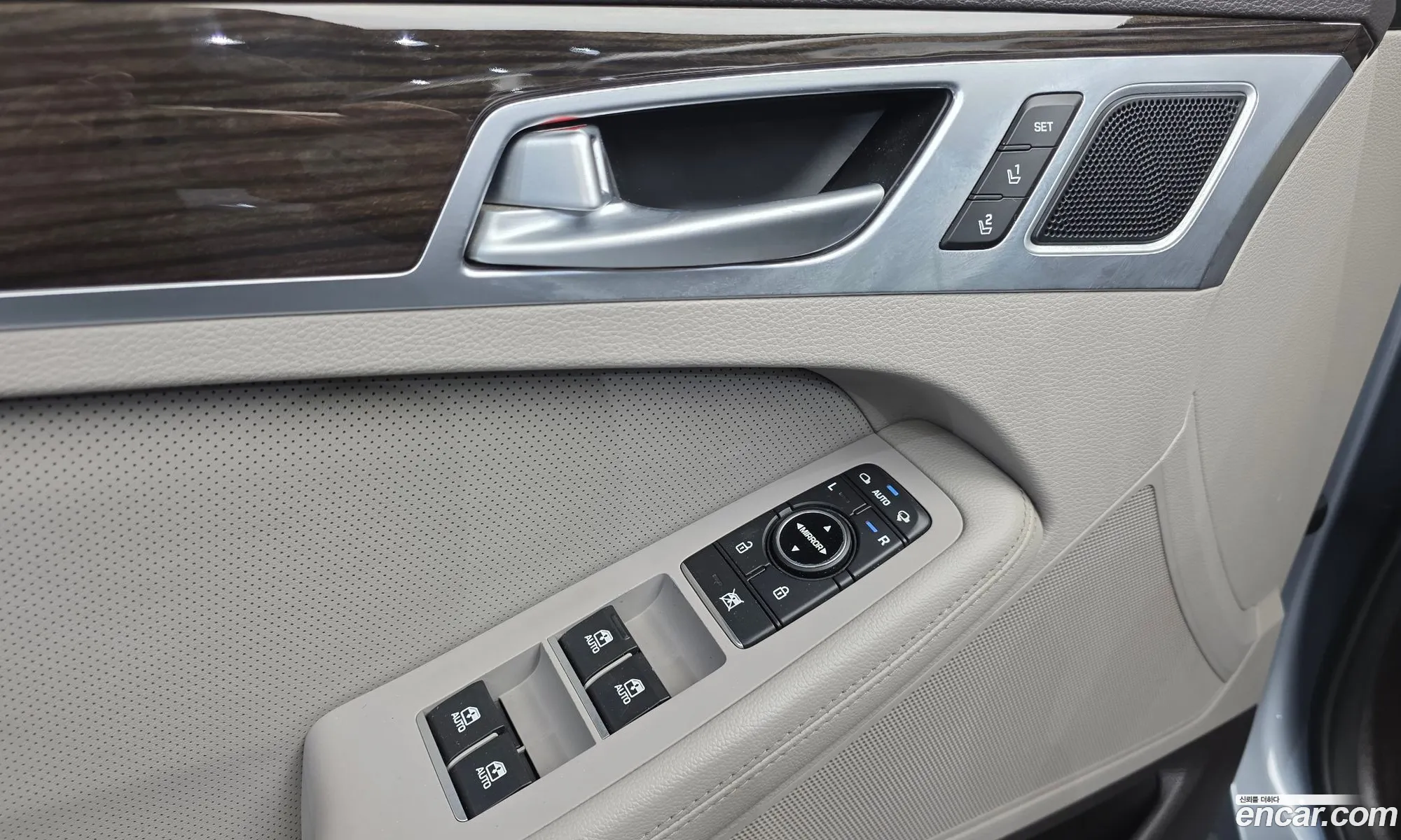 Genesis G80 2016 — 2
