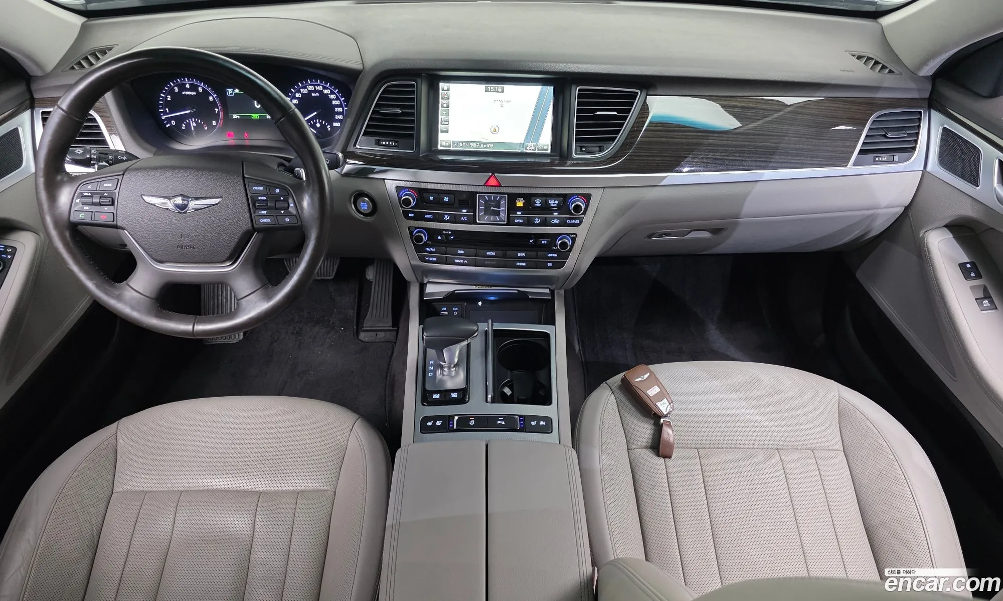 Genesis G80 2016 — 18