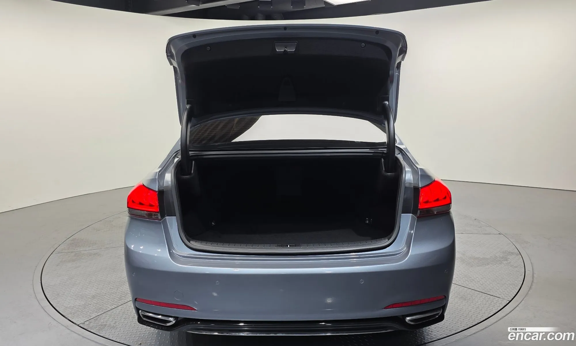 Genesis G80 2016 — 10