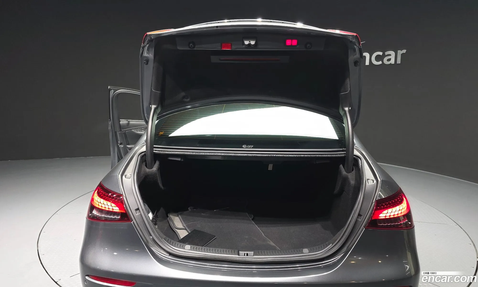 Mercedes-Benz E-Class W213 2022 — 15