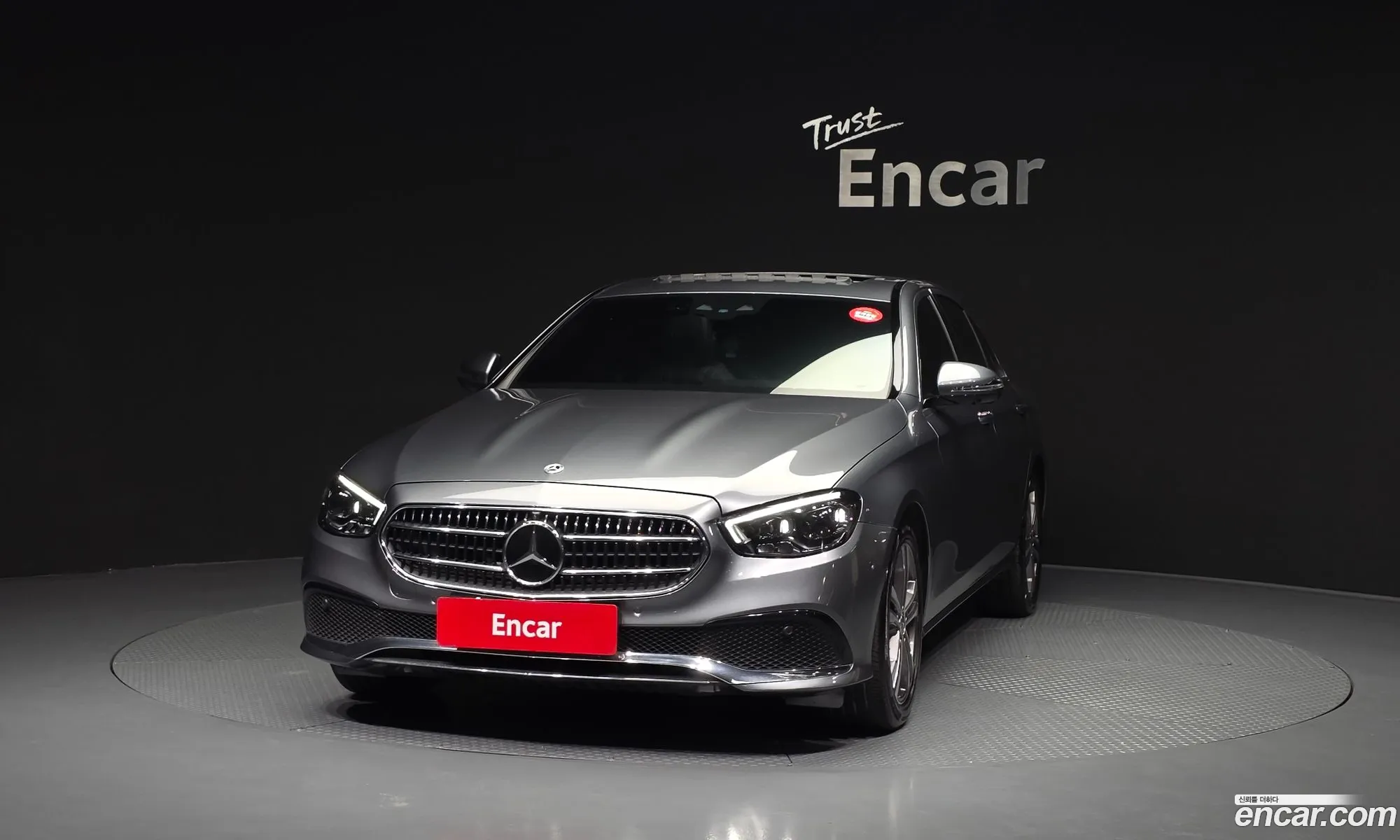 Mercedes-Benz E-Class W213 2022 — 12