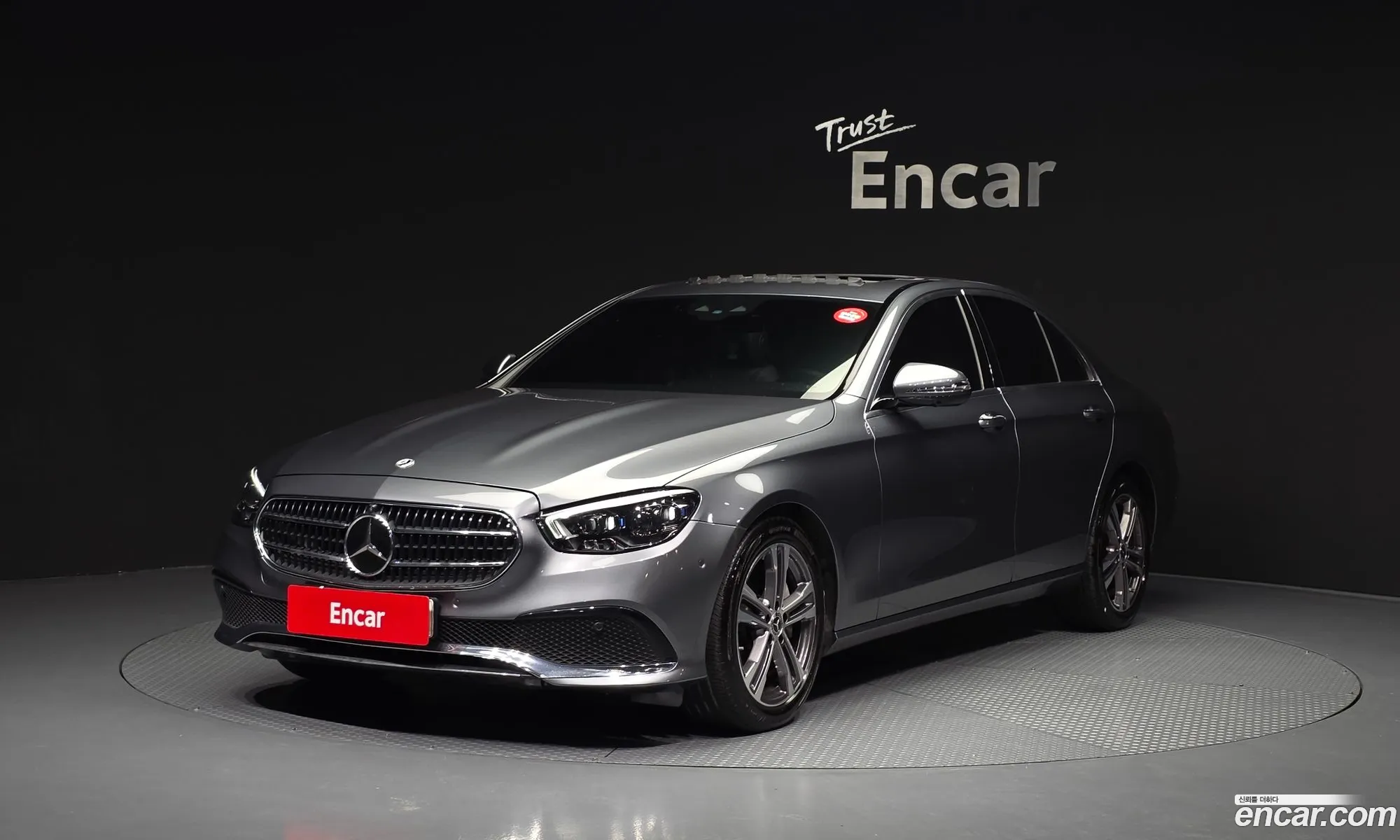 Mercedes-Benz E-Class W213 2022 — 18