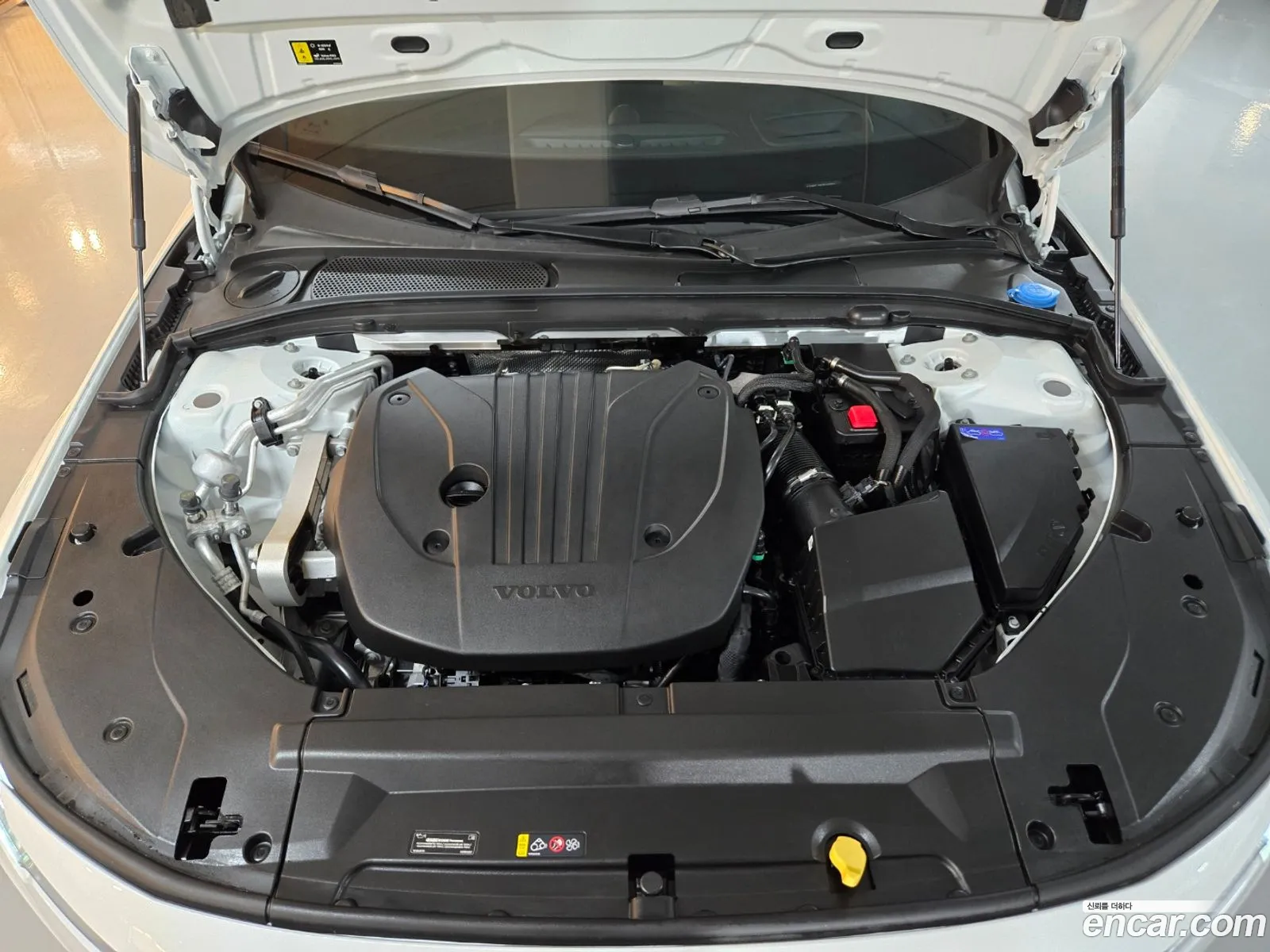 Volvo S90 2025 — 16