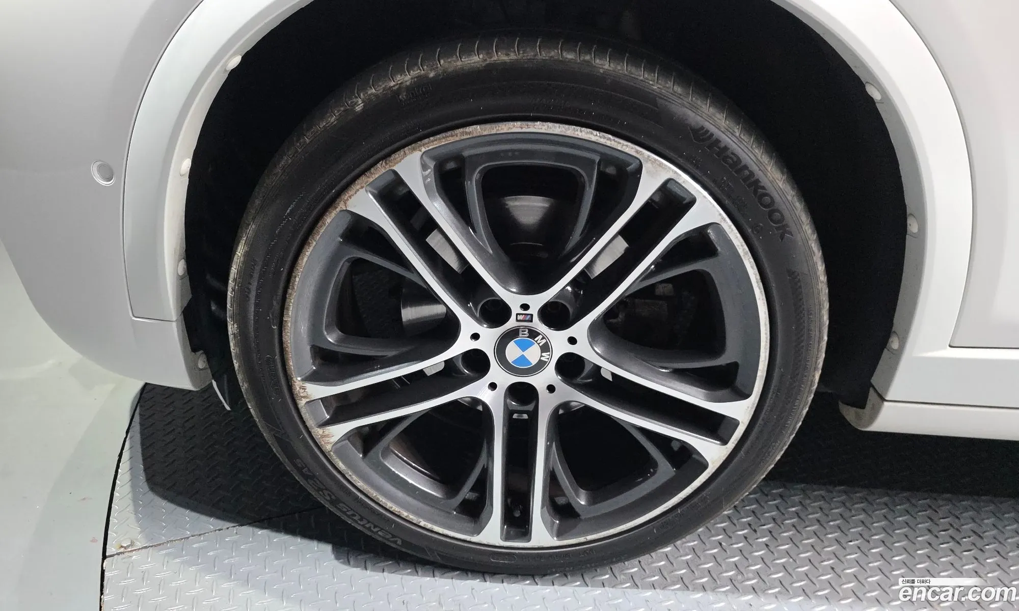 BMW X4 2018 WBAXX110XJ0Y50571 — 13