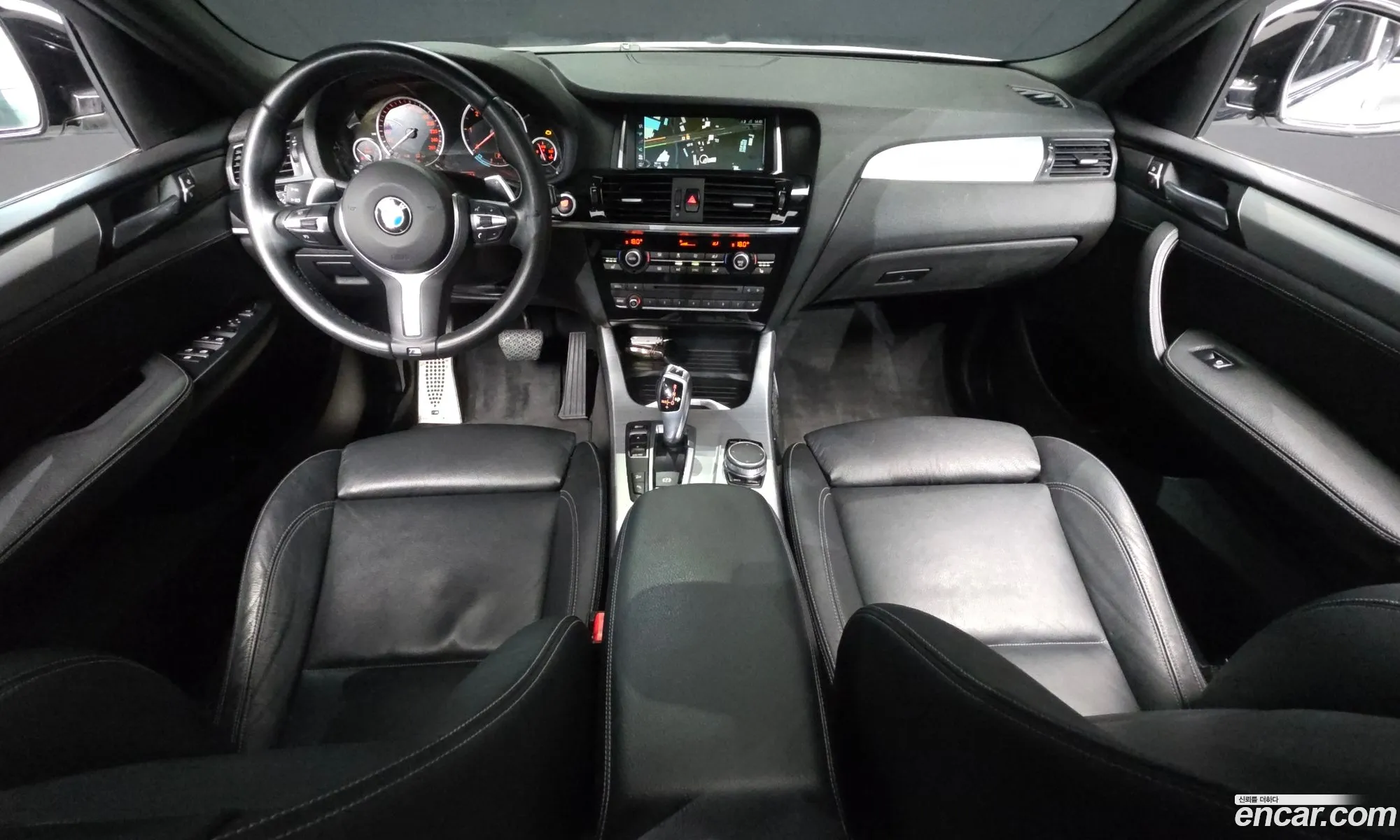 BMW X4 2018 WBAXX110XJ0Y50571 — 18