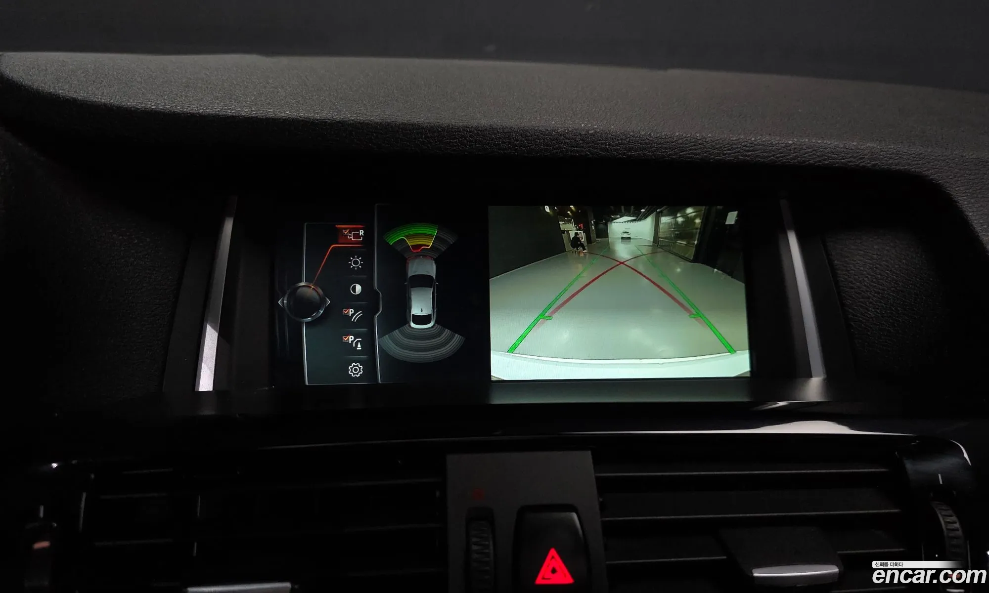 BMW X4 2018 WBAXX110XJ0Y50571 — 16