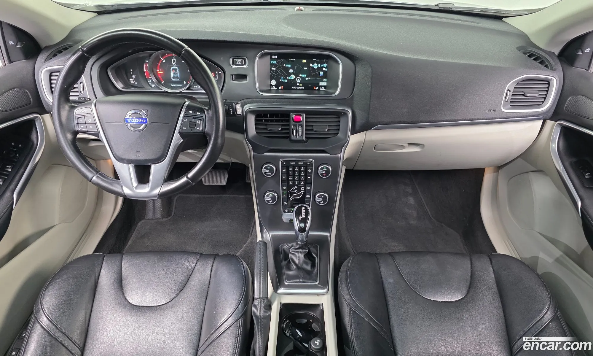 Volvo V40 2015 YV1MV79K0G2277662 — 7