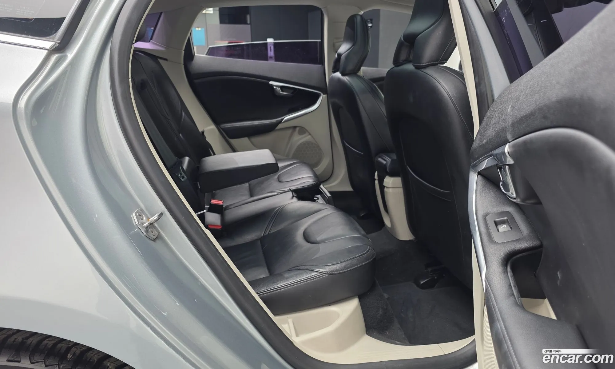 Volvo V40 2015 YV1MV79K0G2277662 — 5