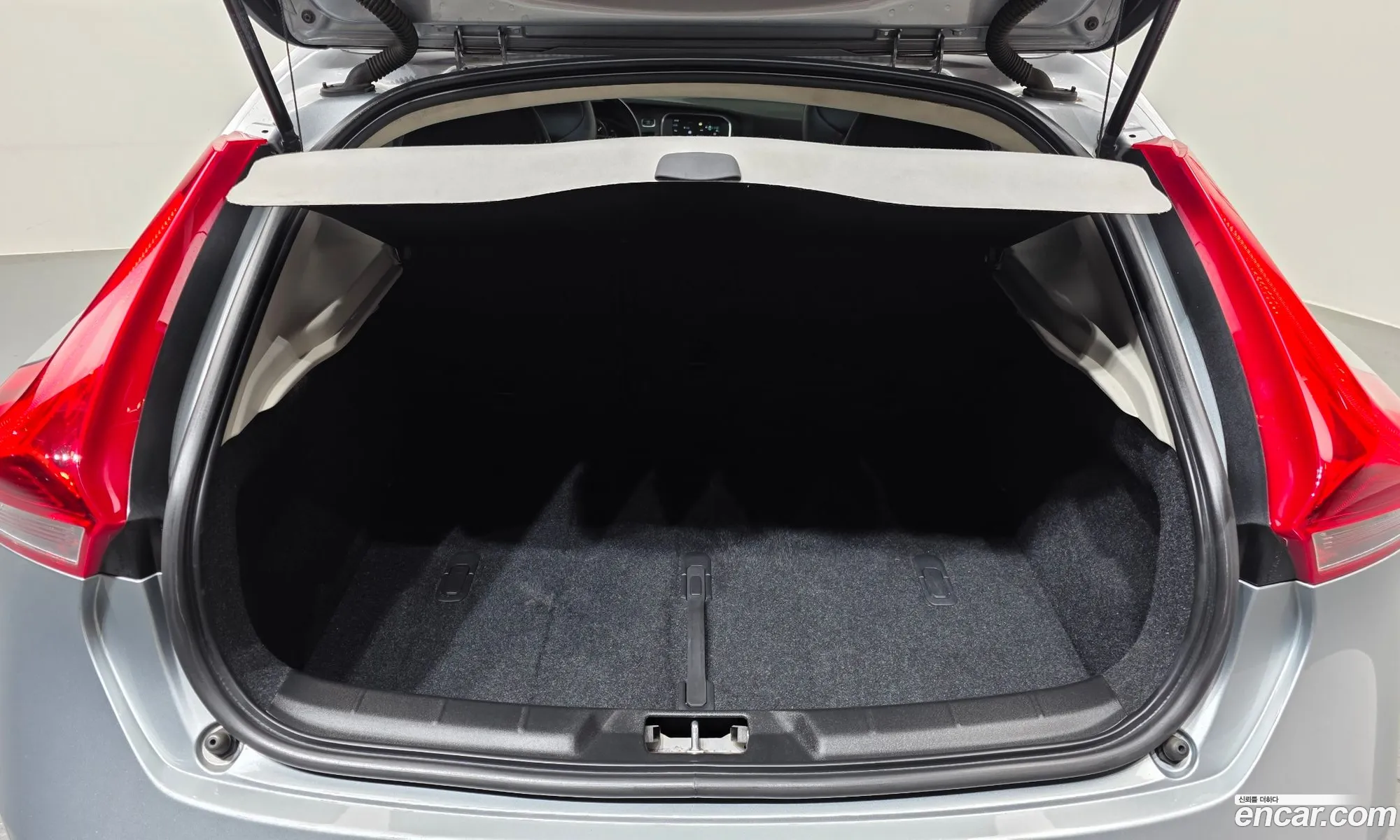 Volvo V40 2015 YV1MV79K0G2277662 — 19