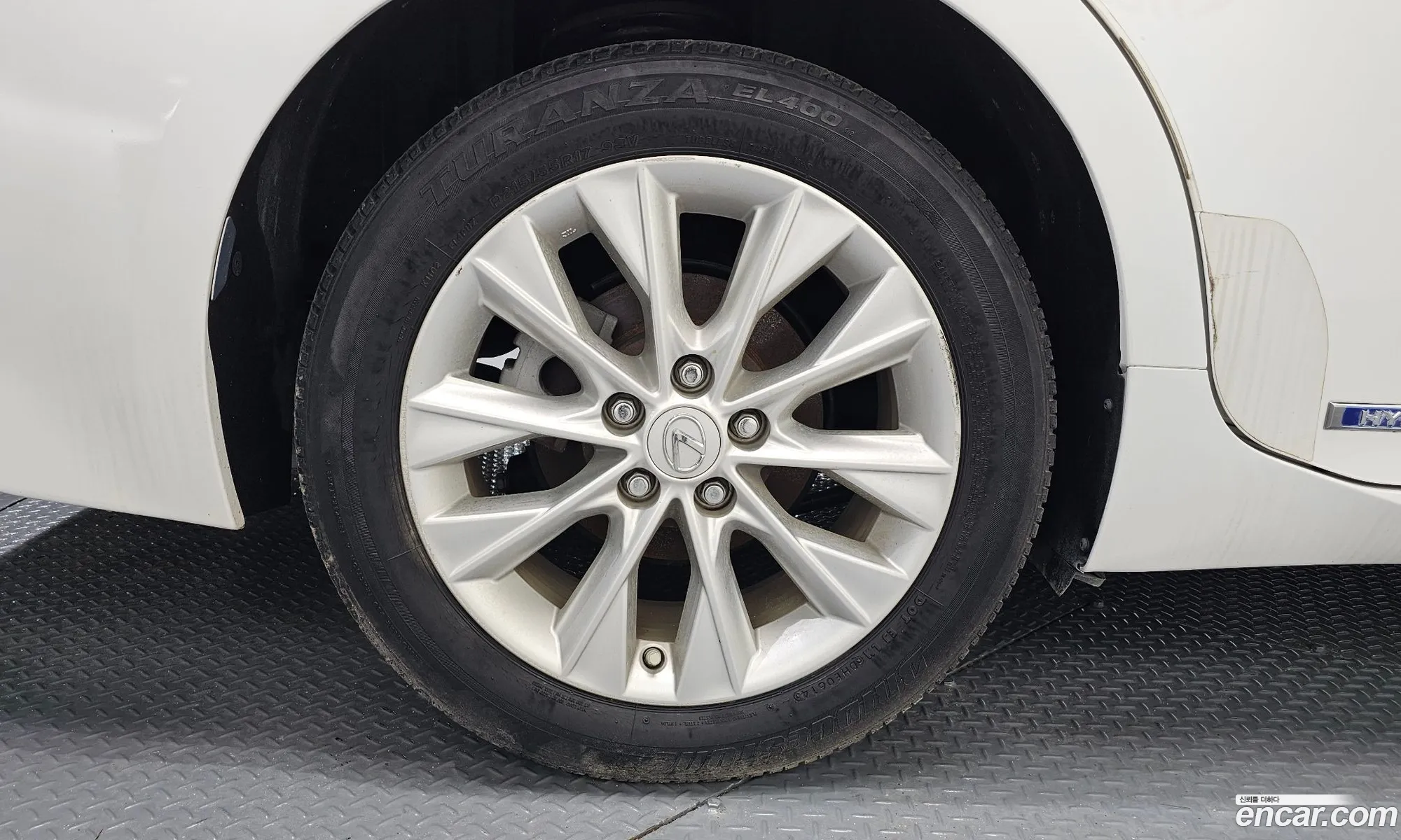 Lexus ES300h 2014 — 9
