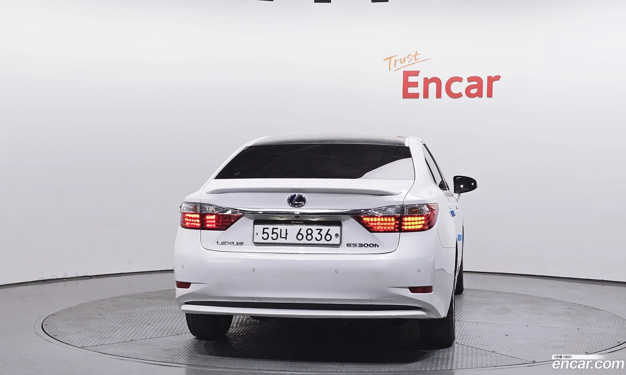 Lexus ES300h 2014 — 18