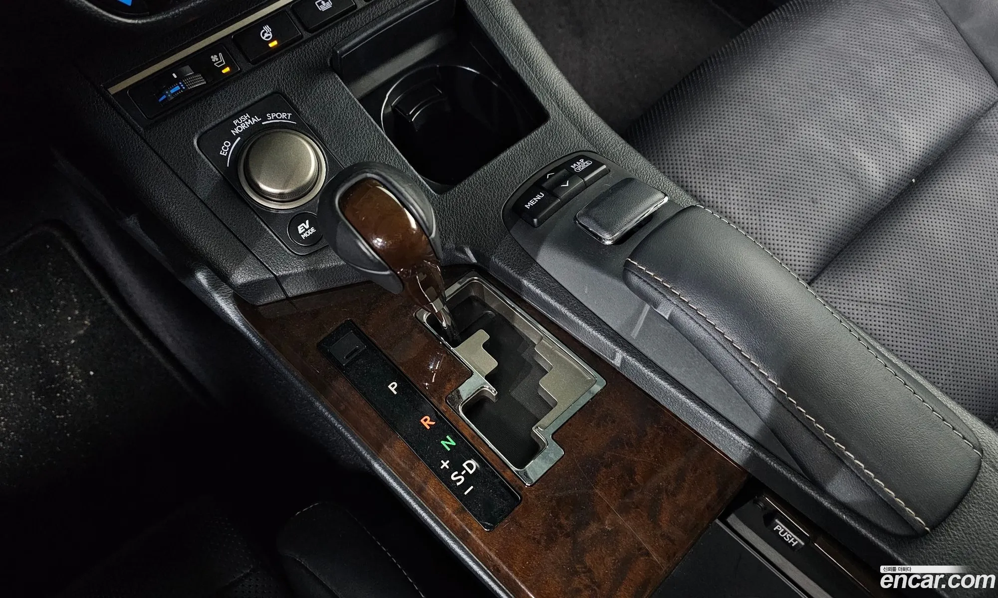 Lexus ES300h 2014 — 15