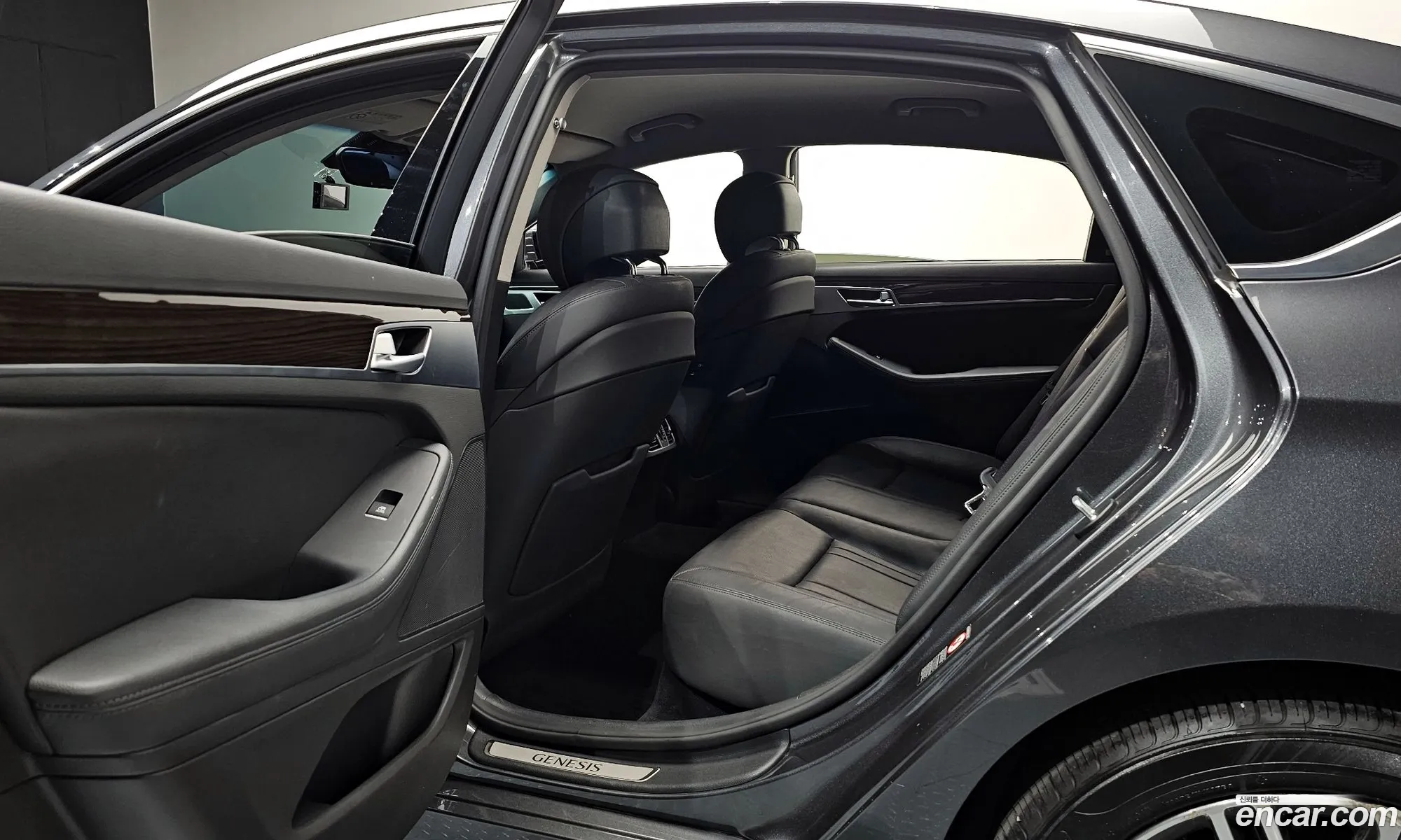 Genesis G80 2016 — 13