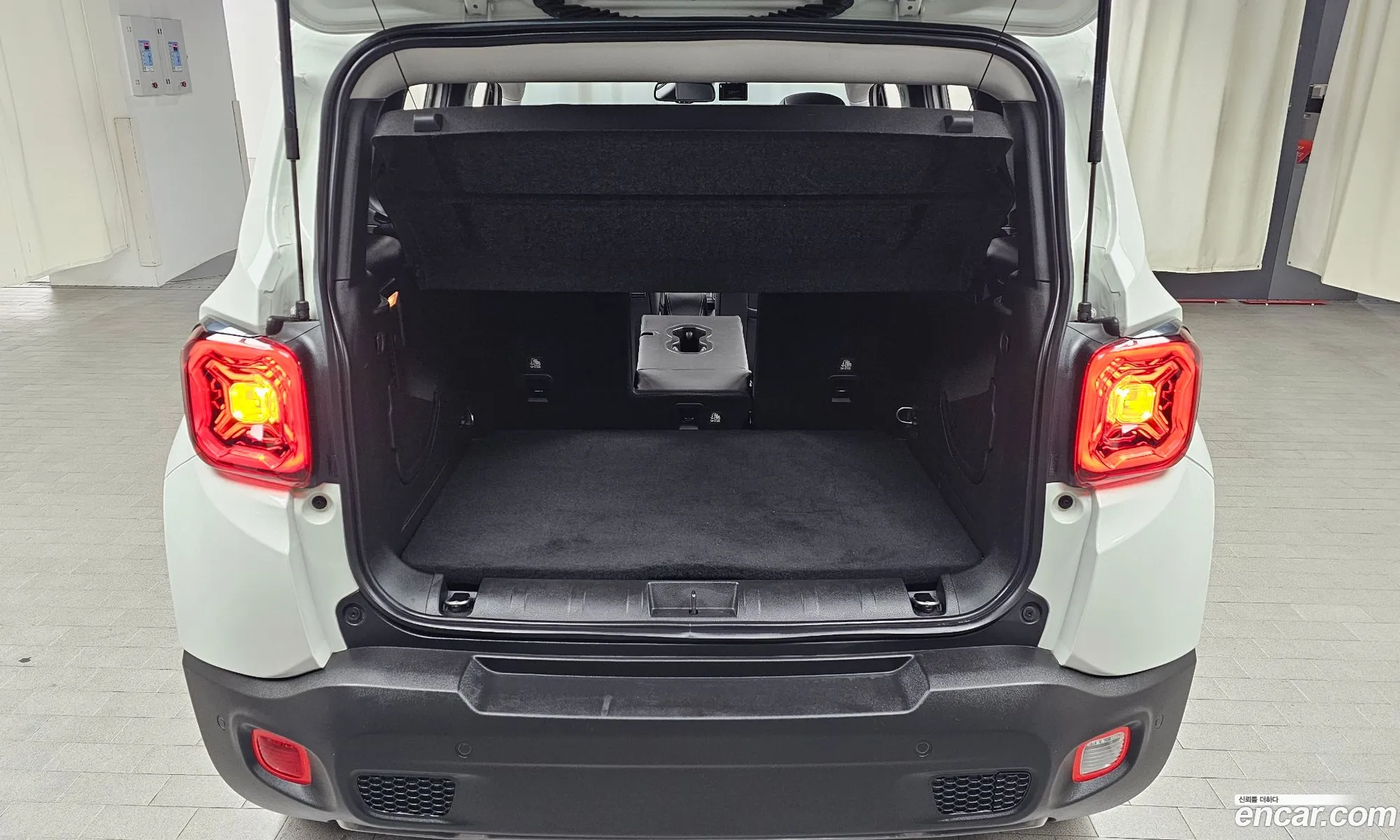 Jeep Renegade 2023 1C4NJCE19PPP76196 — 10
