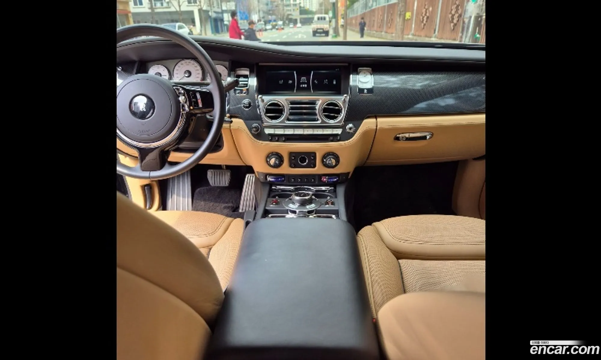 Rolls-Royce Ghost 2018 — 3