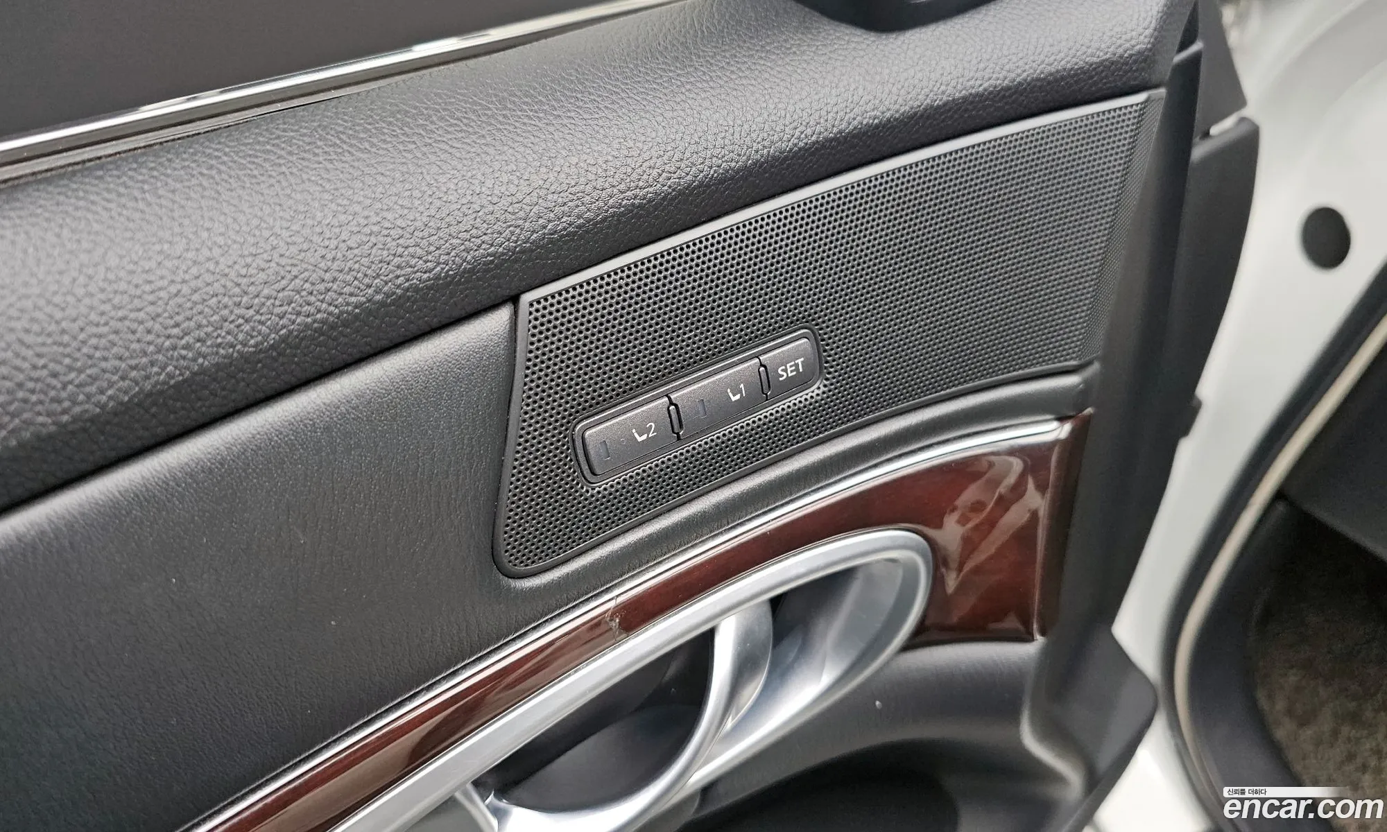 Infiniti M37