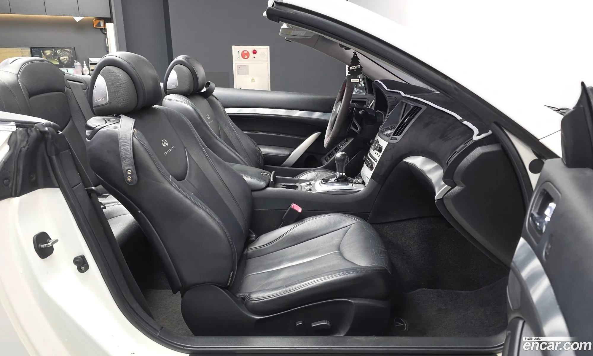 Infiniti G37