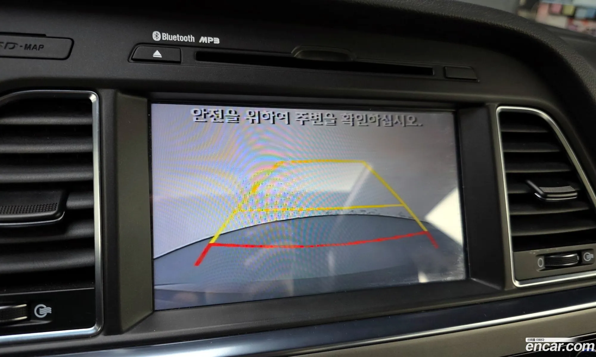 Hyundai LF Sonata 2014 — 16