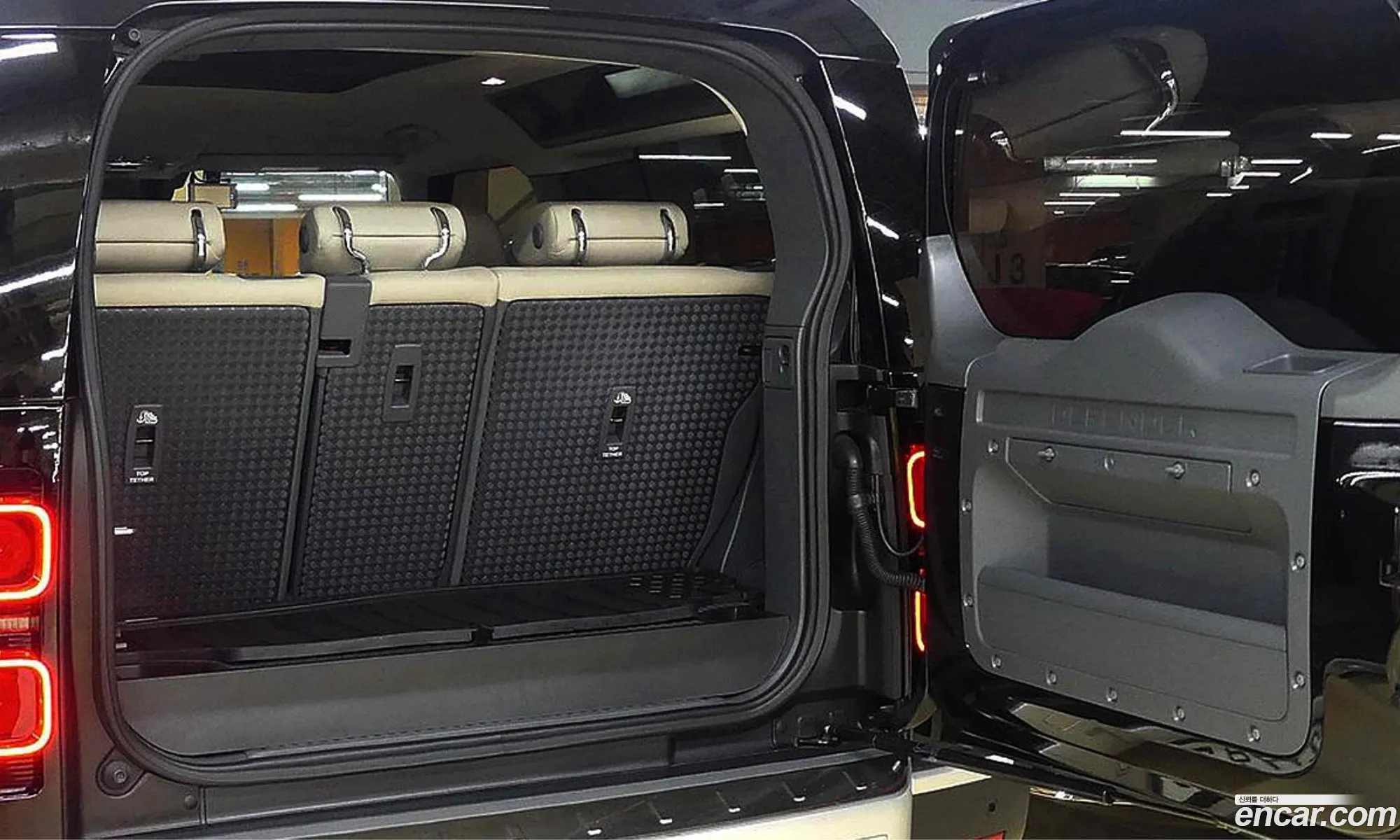 Land Rover Defender 2022 — 13