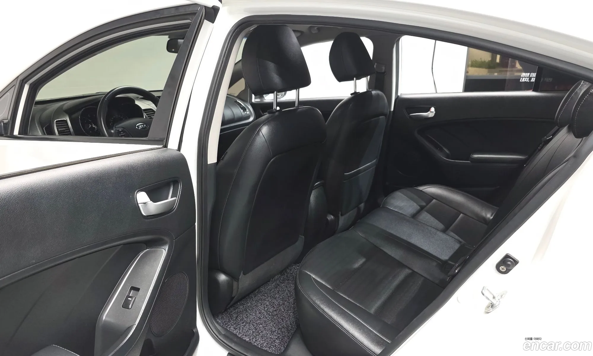 Kia K3 2016 — 9