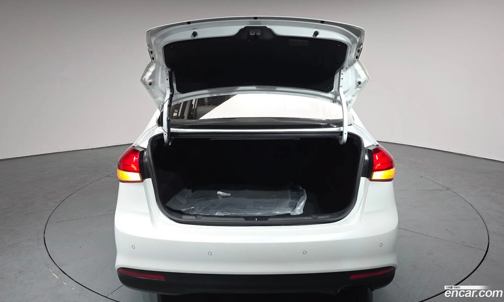 Kia K3 2016 — 16