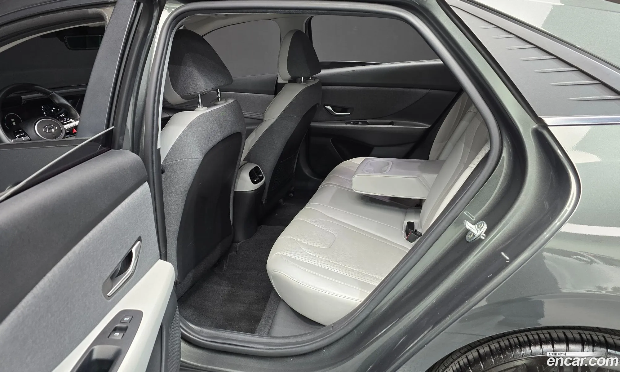 Hyundai Elantra 2020 — 4