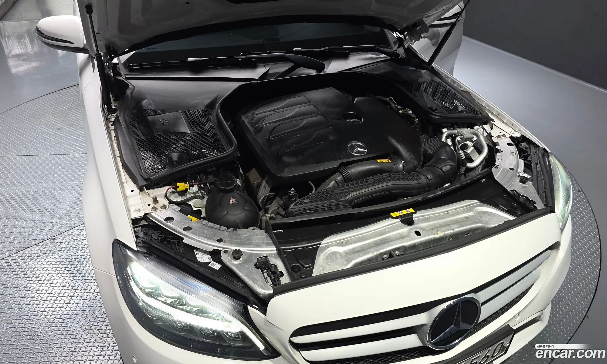 Mercedes-Benz C-Class W205 2019 — 19