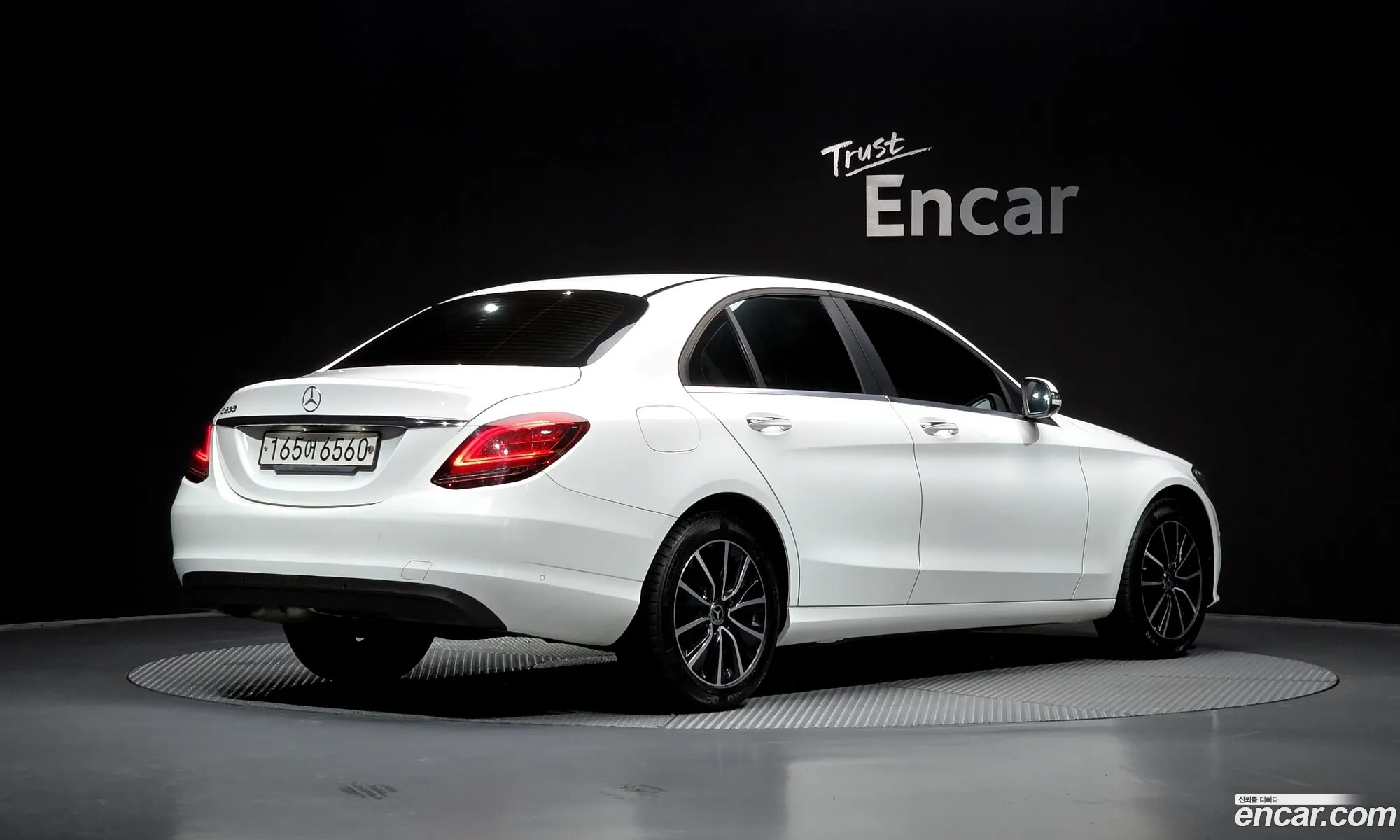 Mercedes-Benz C-Class W205 2019 — 17