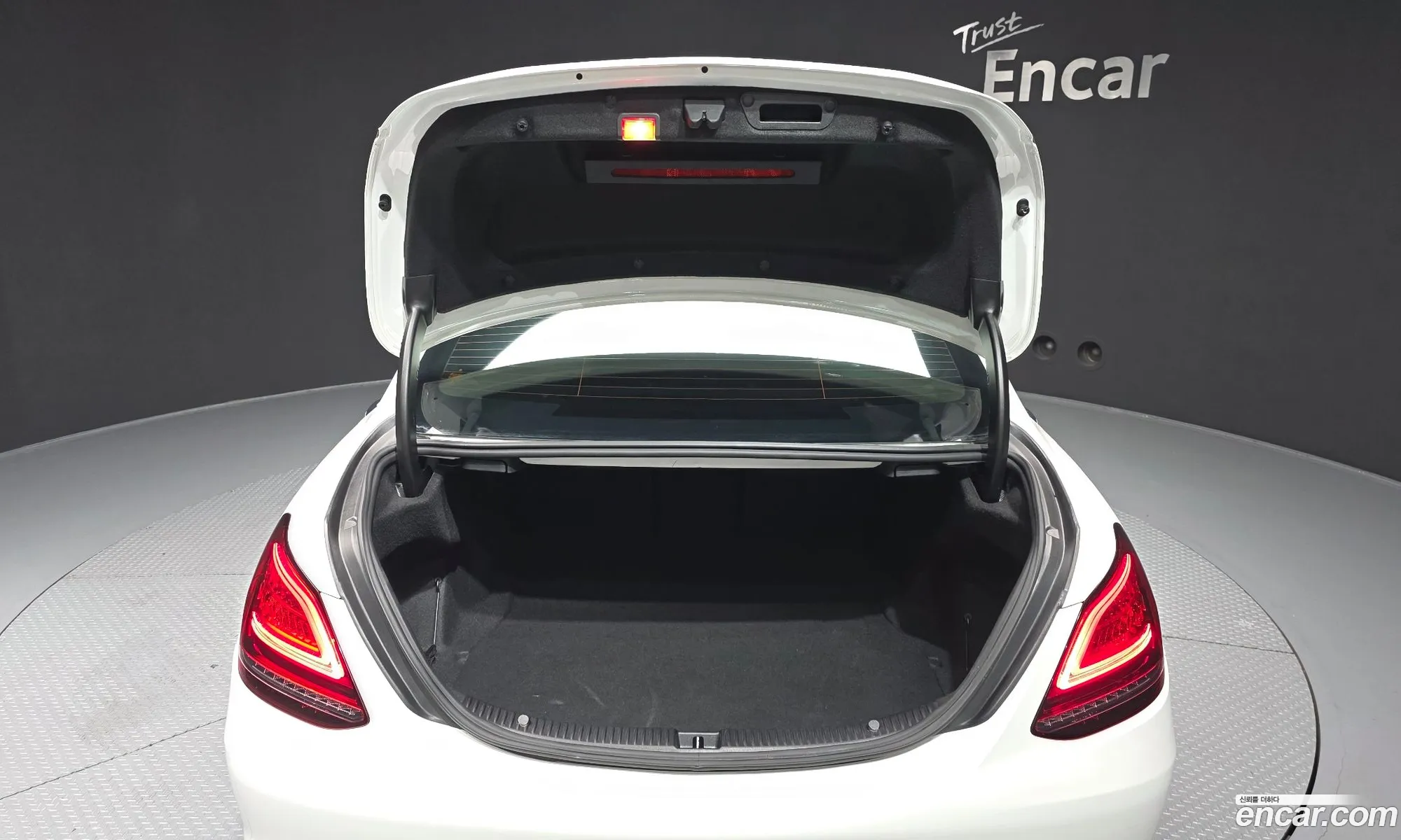 Mercedes-Benz C-Class W205 2019 — 8