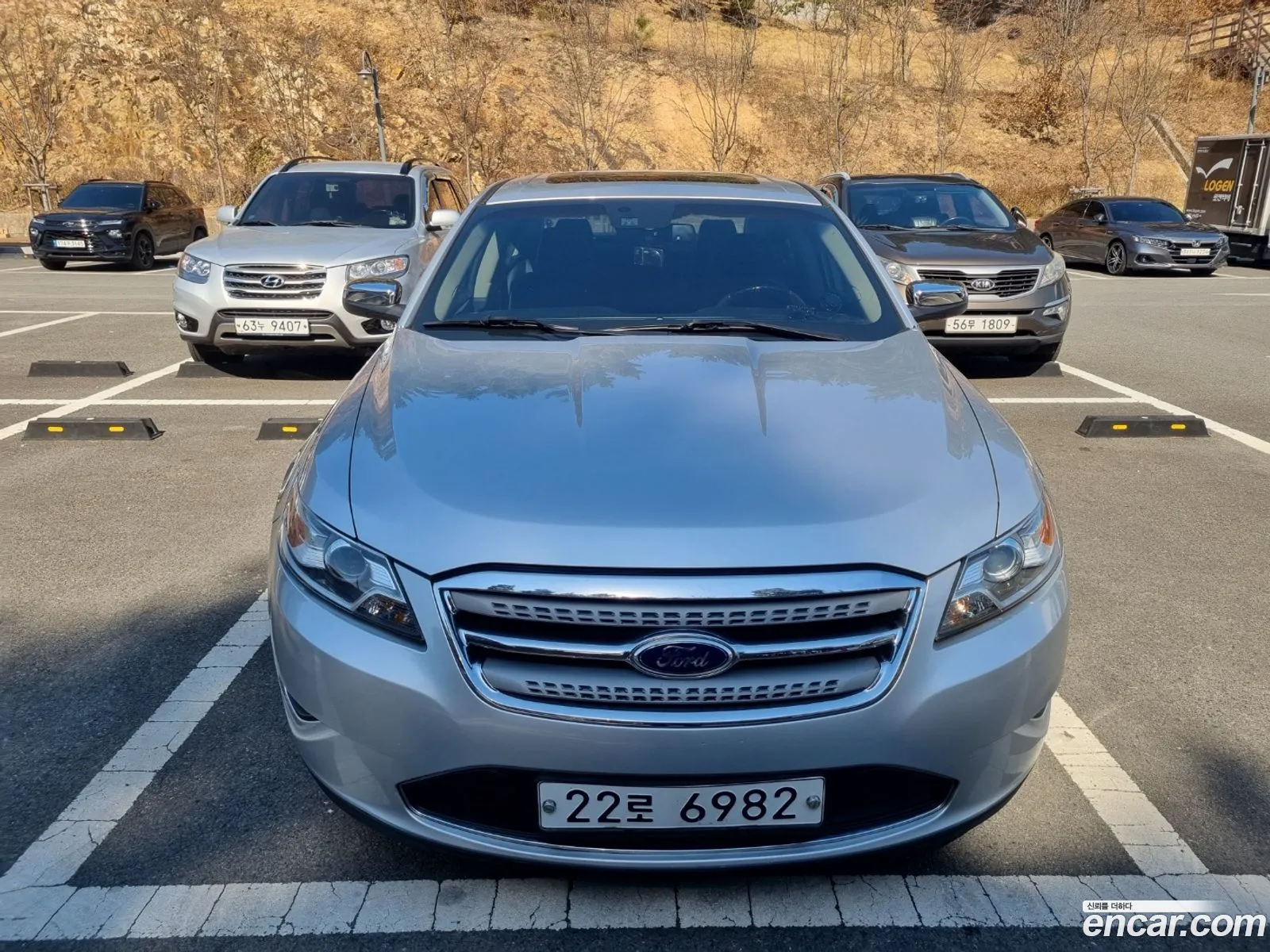 Ford Taurus 2011 — 20