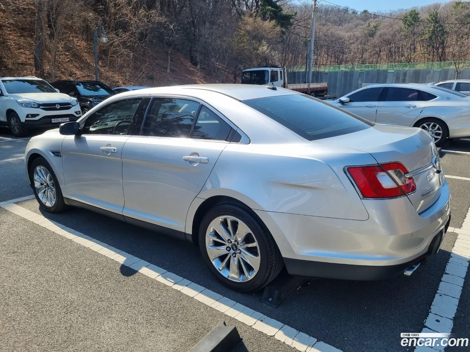 Ford Taurus 2011 — 7