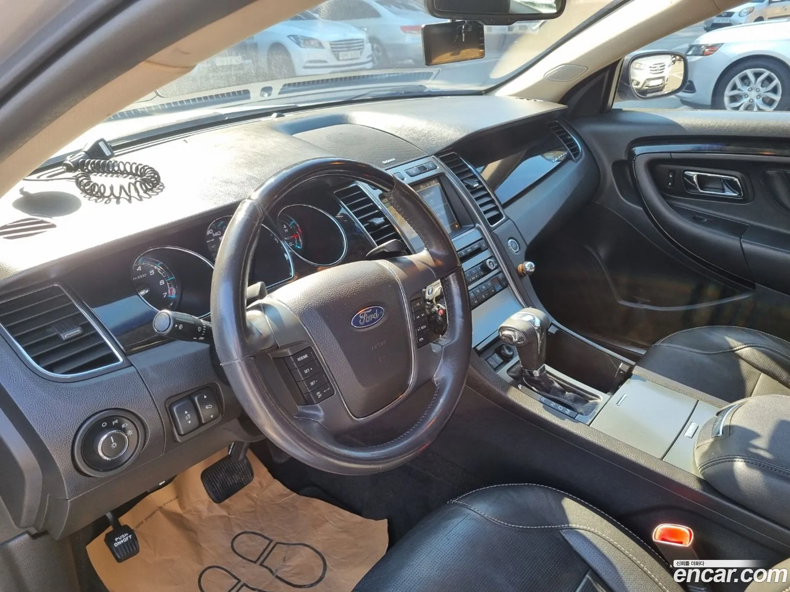 Ford Taurus 2011 — 5