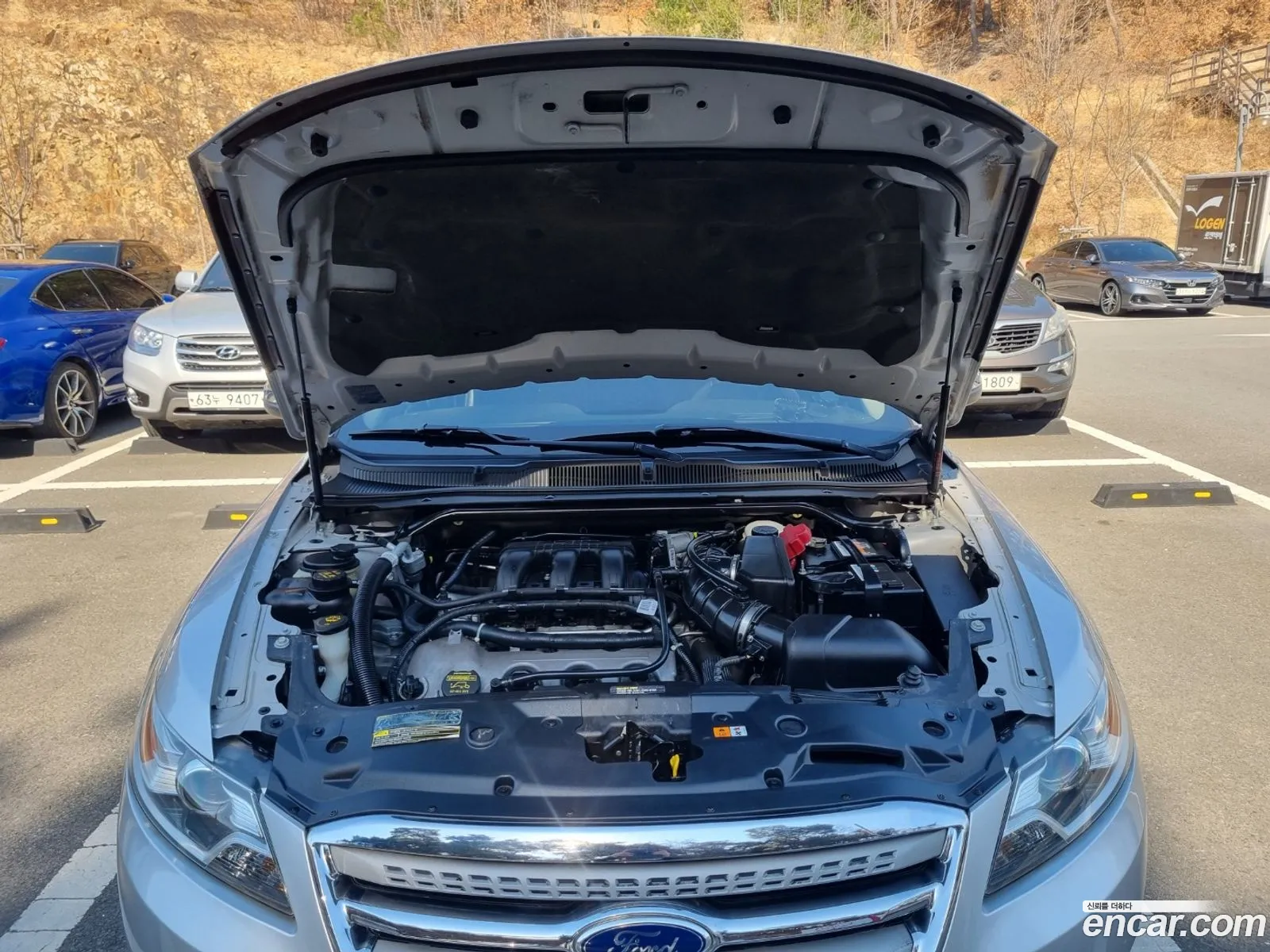 Ford Taurus 2011 — 11