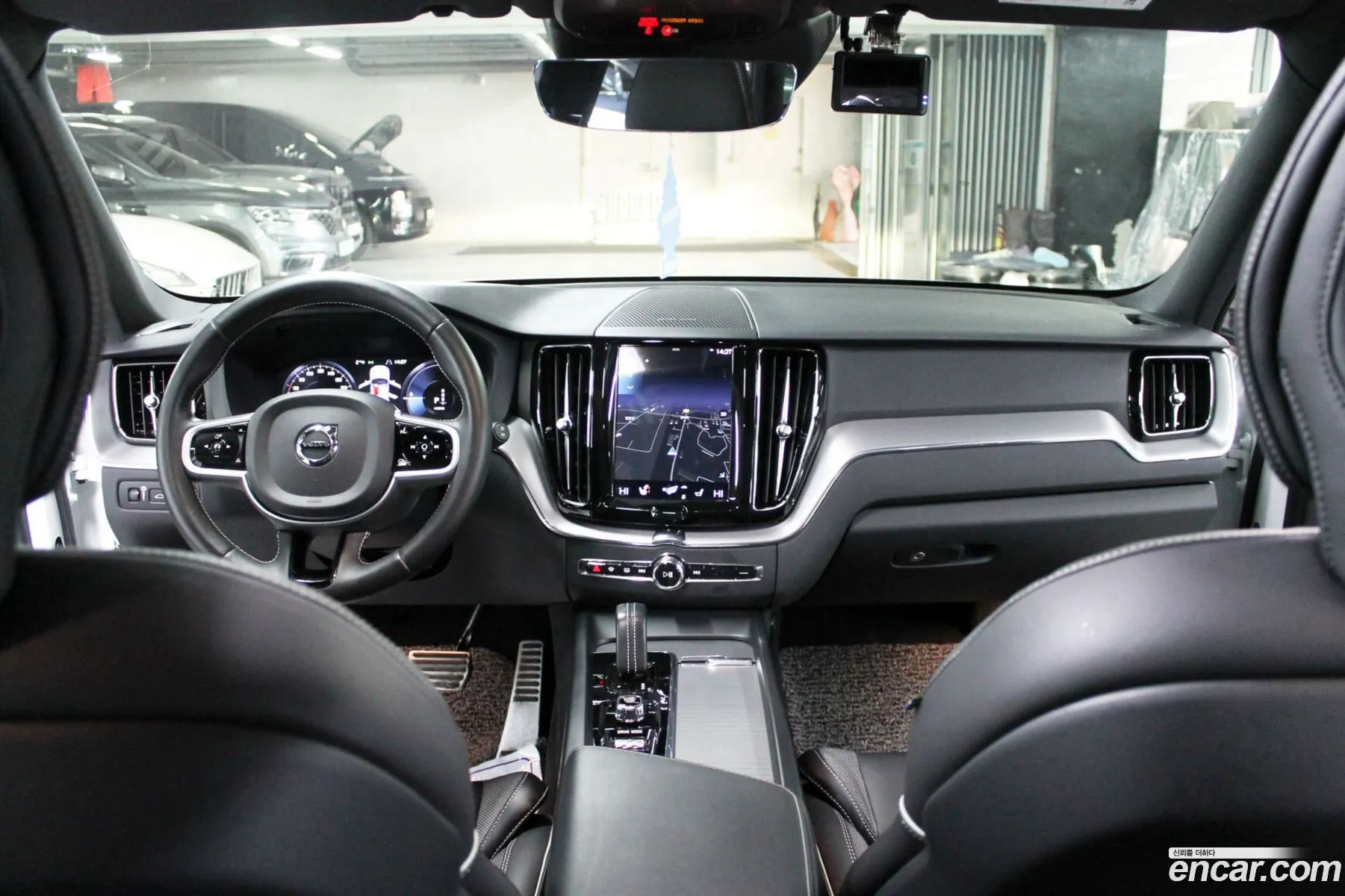 Volvo XC60 2021 — 12