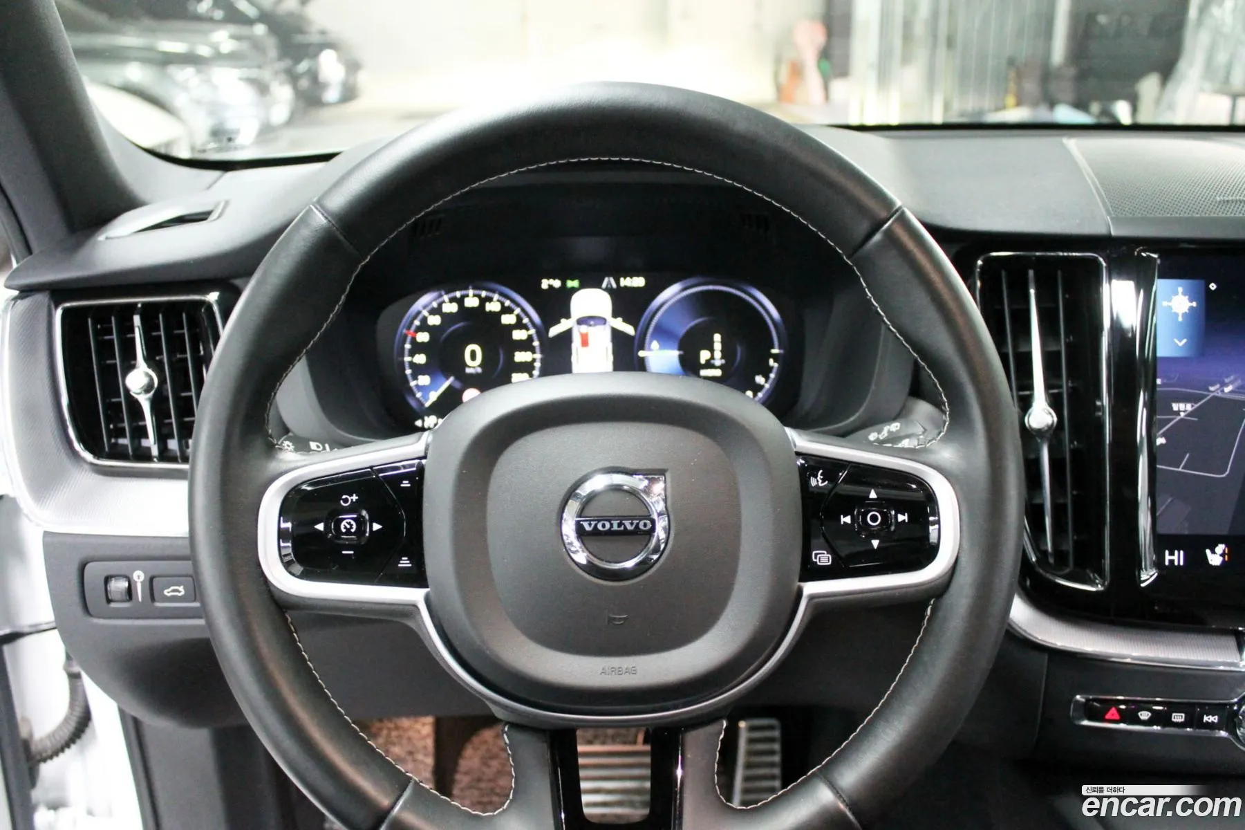Volvo XC60 2021 — 19