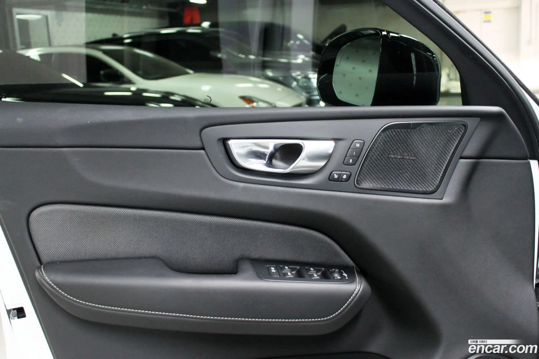 Volvo XC60 2021 — 18