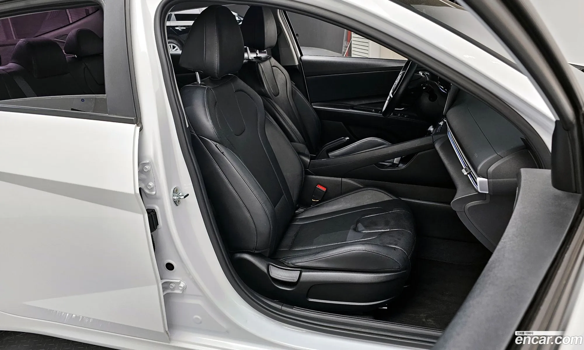 Hyundai Elantra 2020 — 18