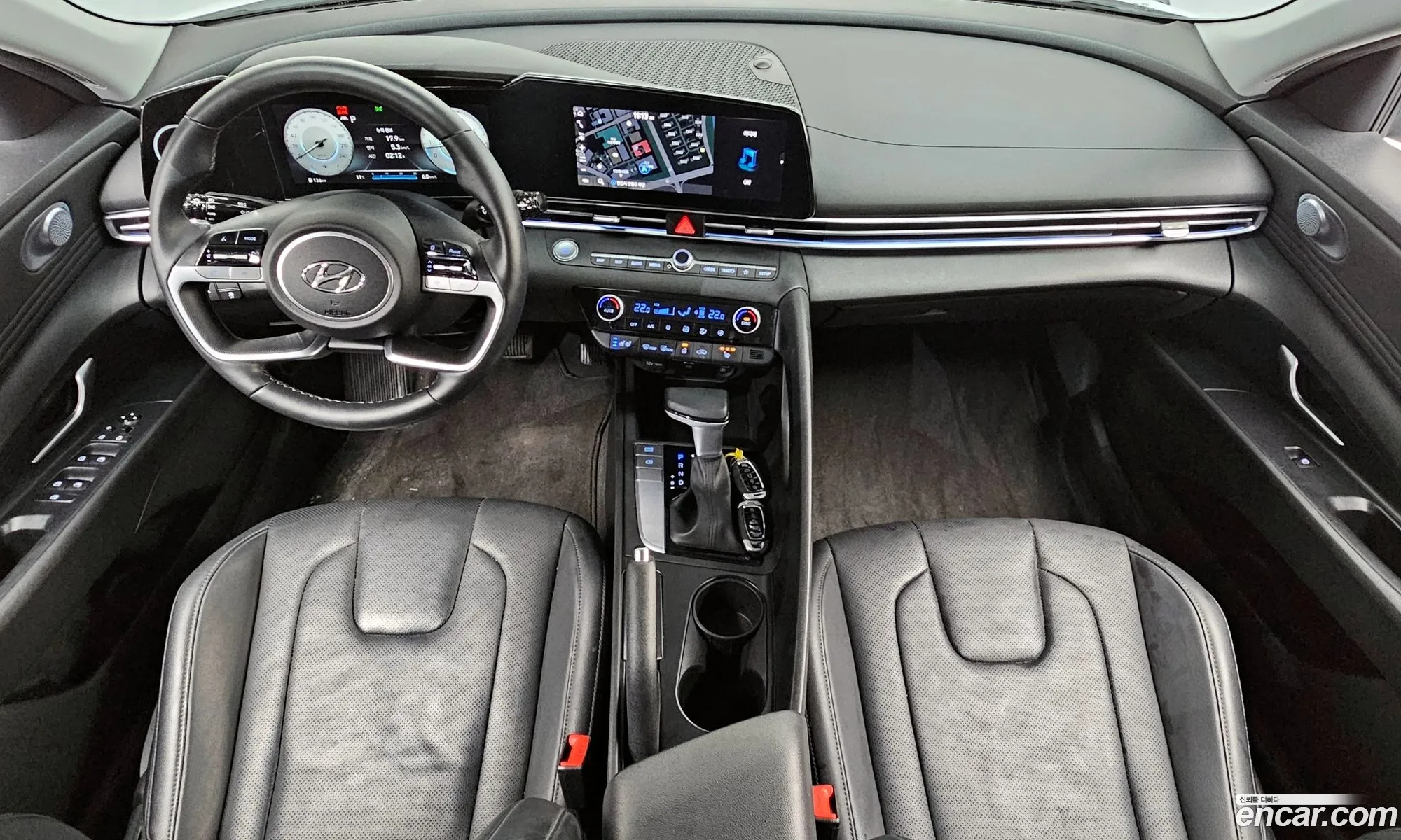 Hyundai Elantra 2020 — 14