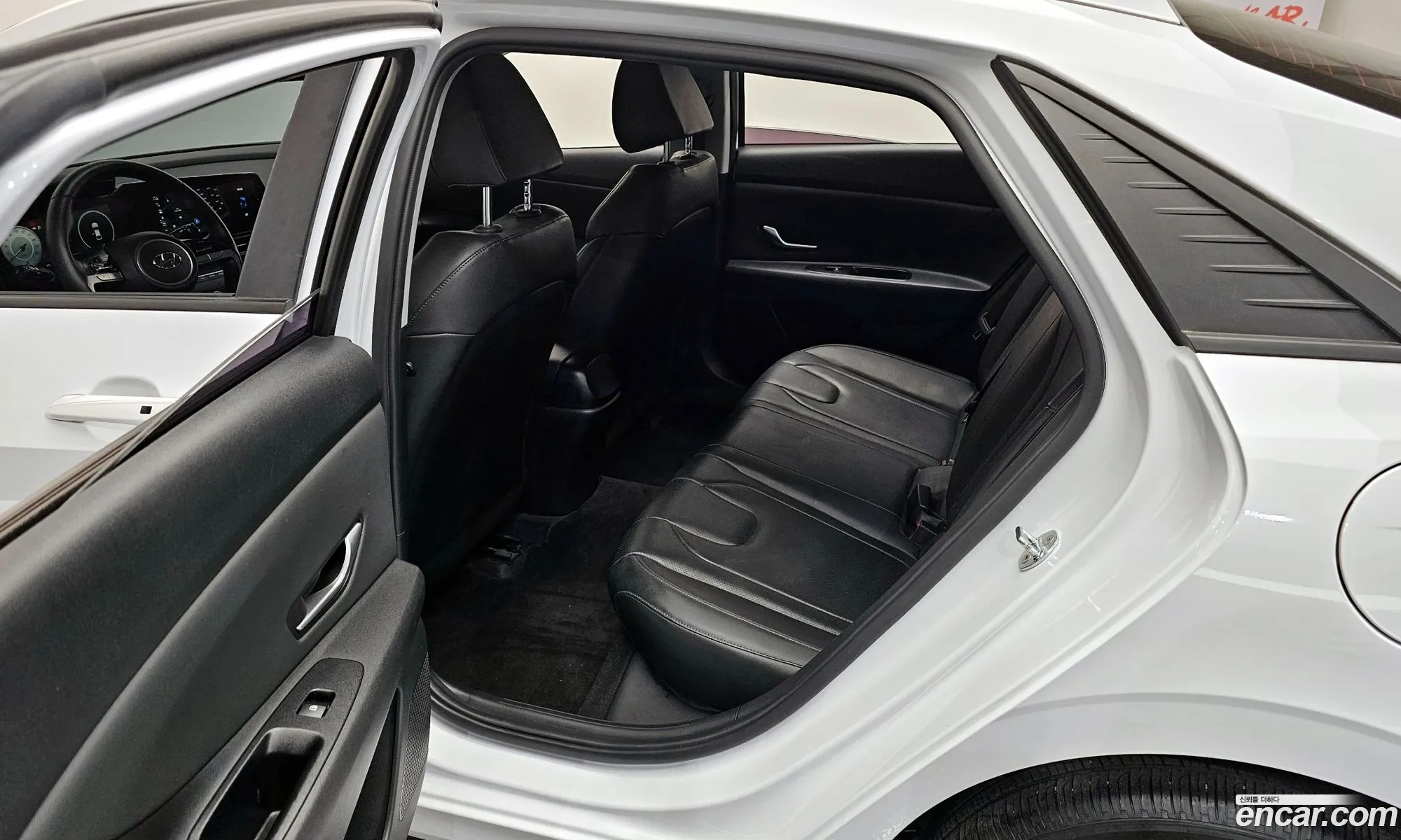 Hyundai Elantra 2020 — 2