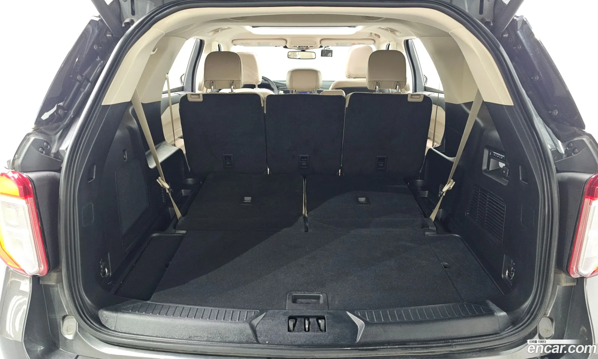 Ford Explorer 6th Gen 2020 1FMSK8FH0LGA96167 — 16
