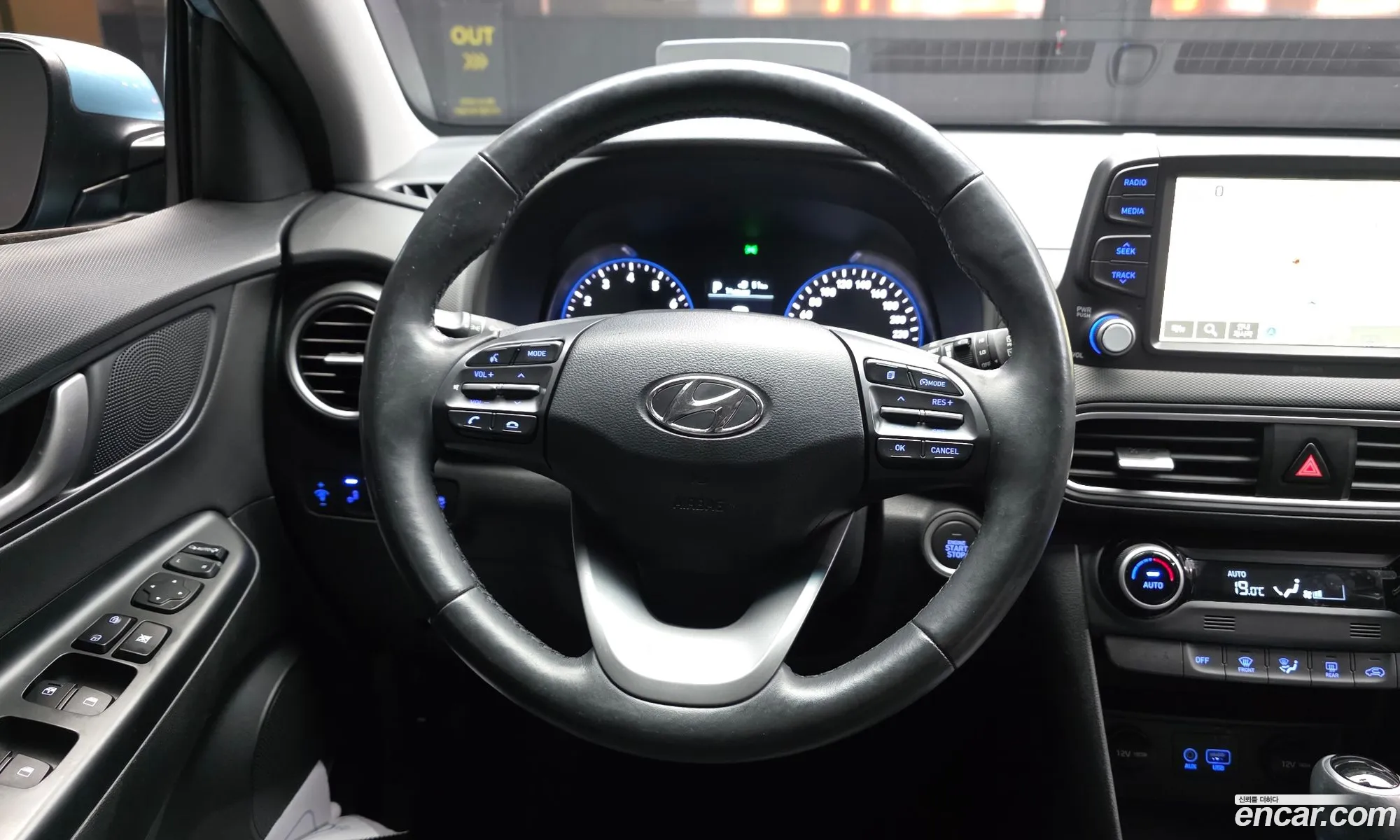 Hyundai Kona 2017 — 16