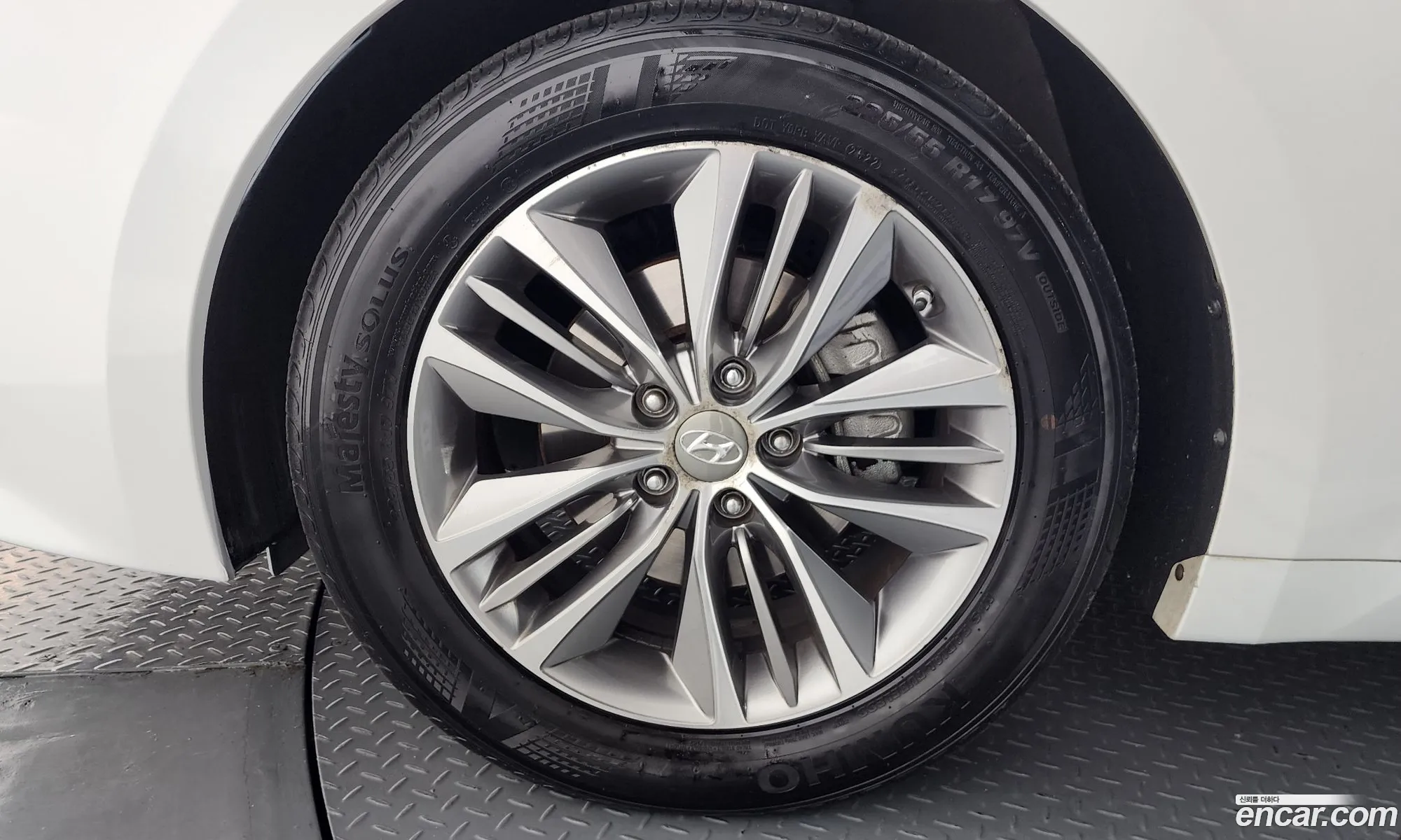 Hyundai Grandeur HG 2015 — 16